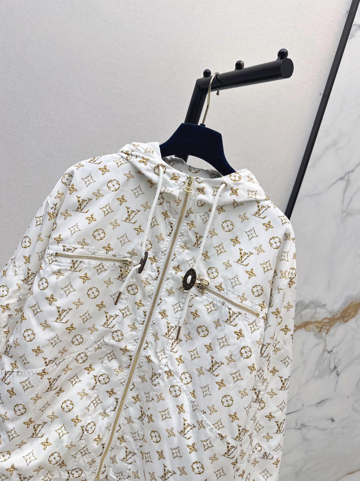 Loui 26fw print hooded trench coats