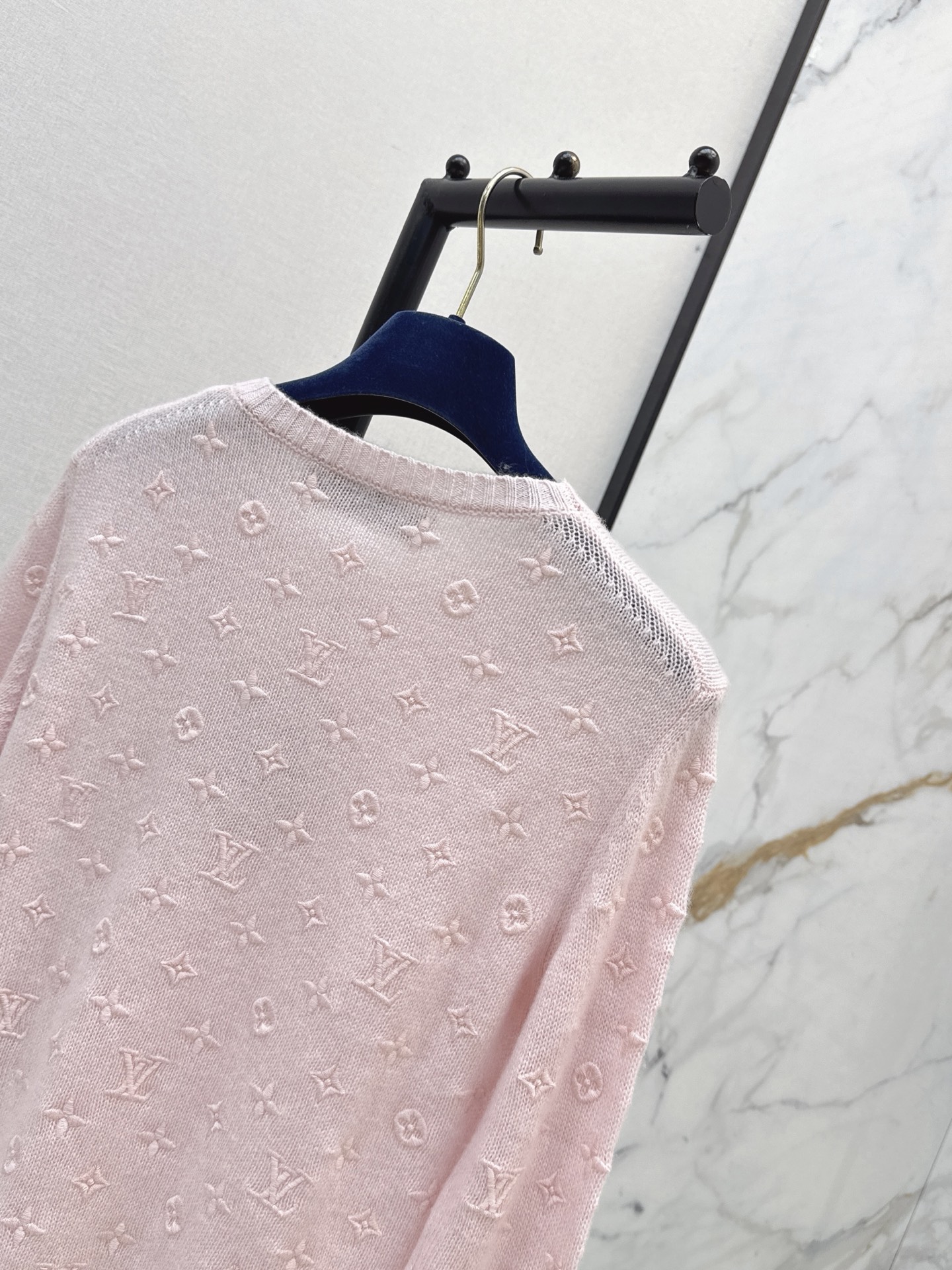 Loui 26fw cashmere sweater