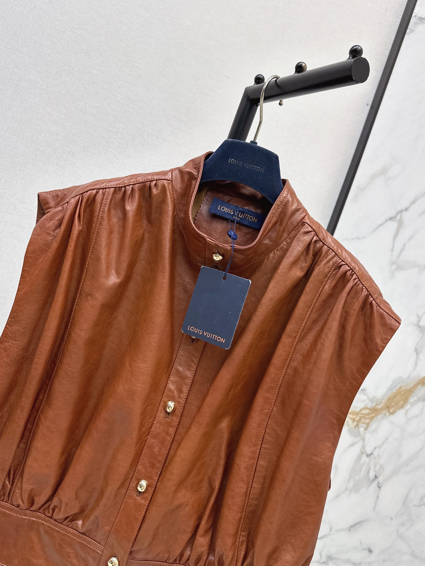 Loui 26fw leather vest jacket