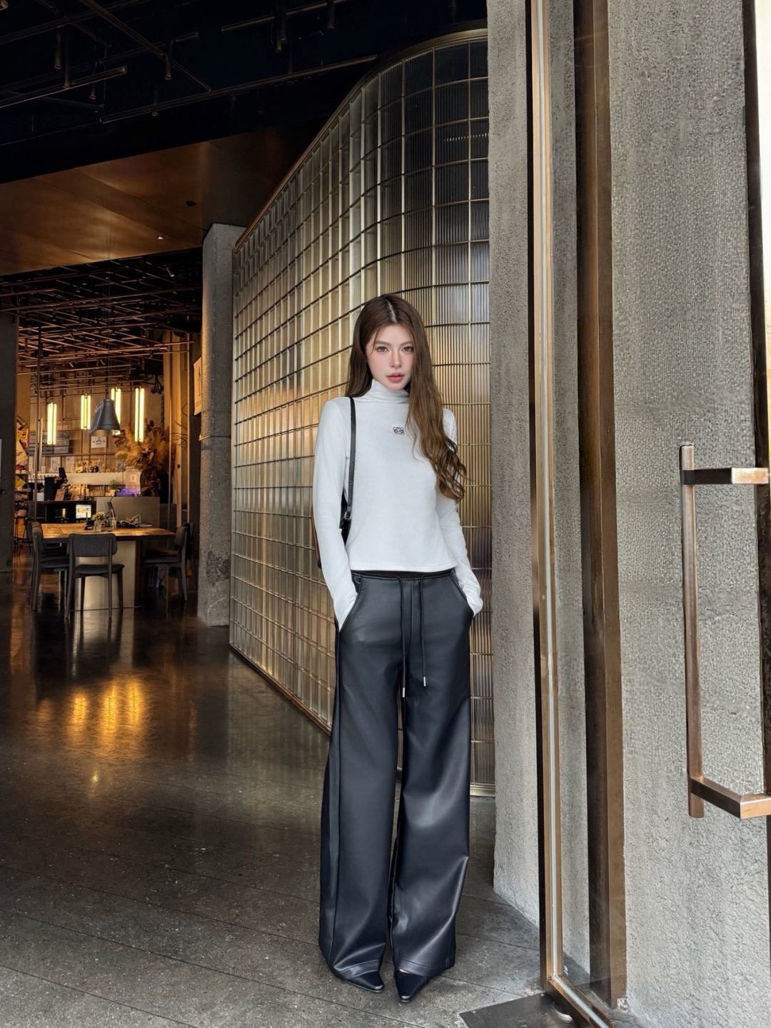 Miu 26fw pu drawstring pants