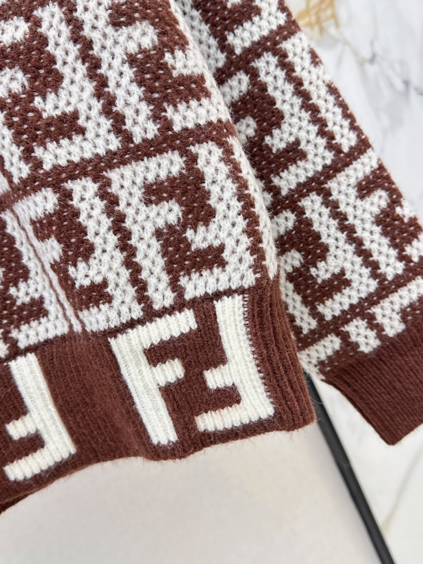 Fen 26fw jacquard sweater