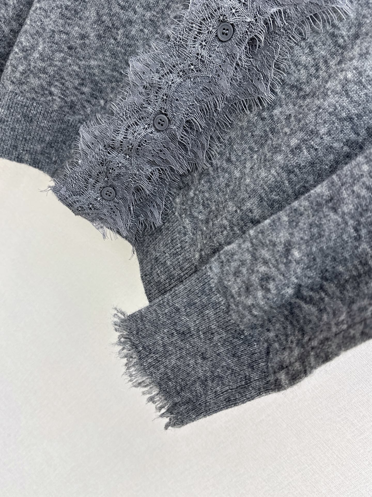 ES 26fw lace contract knit cardigan