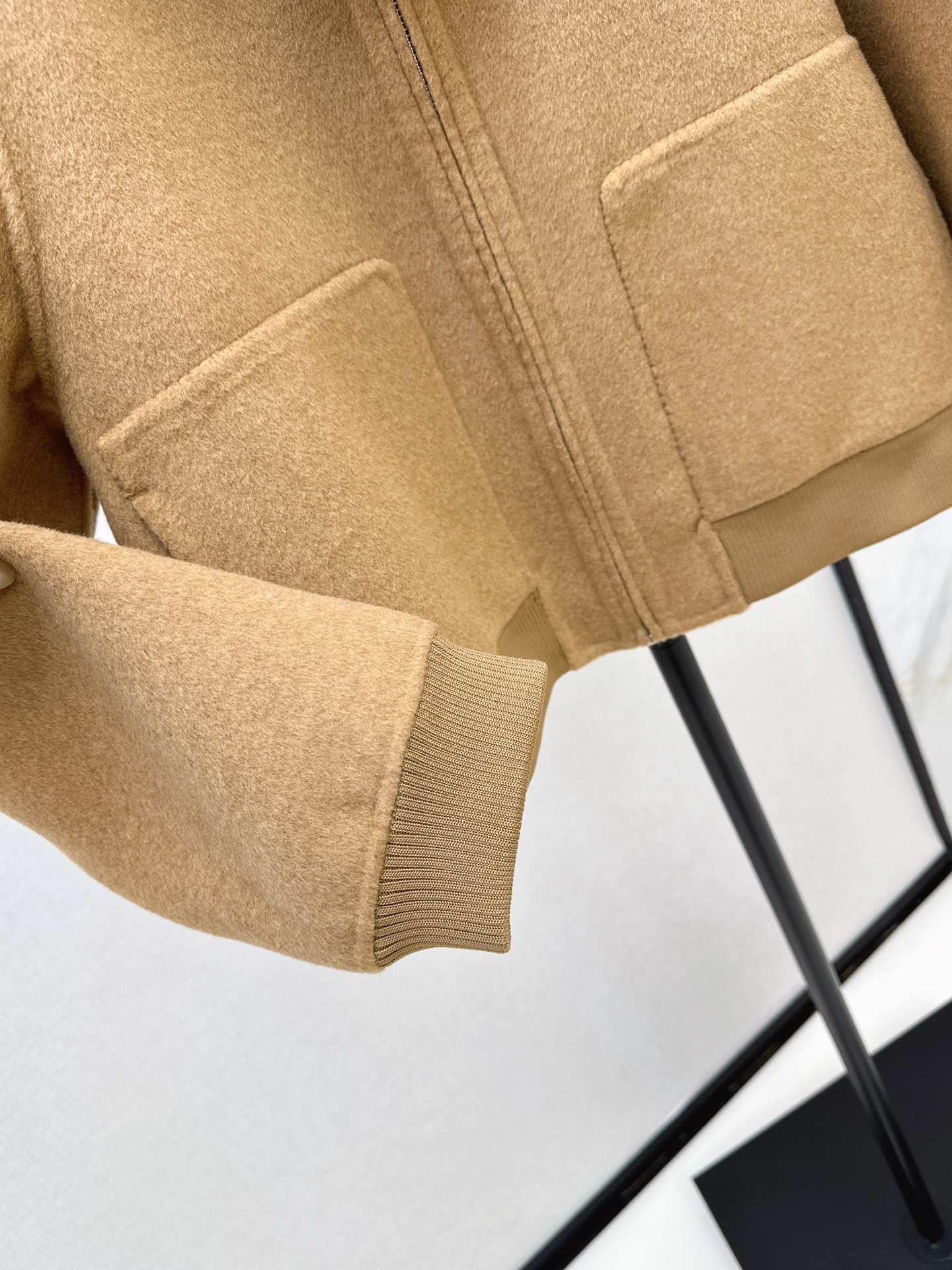 Her 26fw cropped jacket