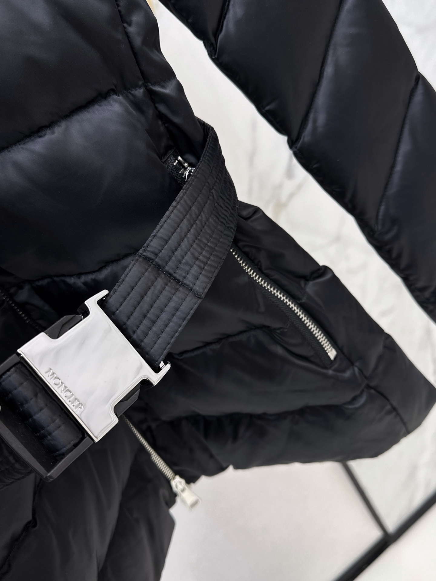 Monc 26fw fur-trim hooded belted down jacket