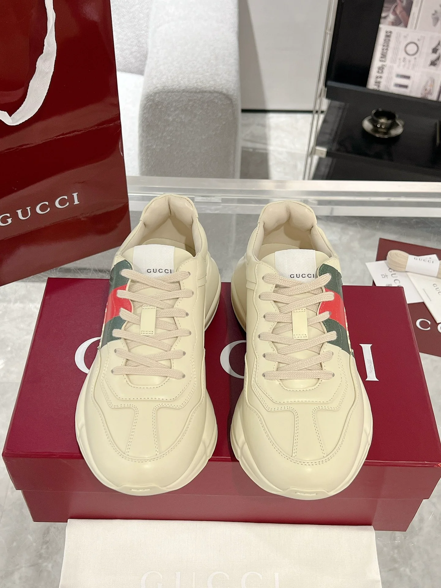 Gucc 25fw rhyton series dad's shoes