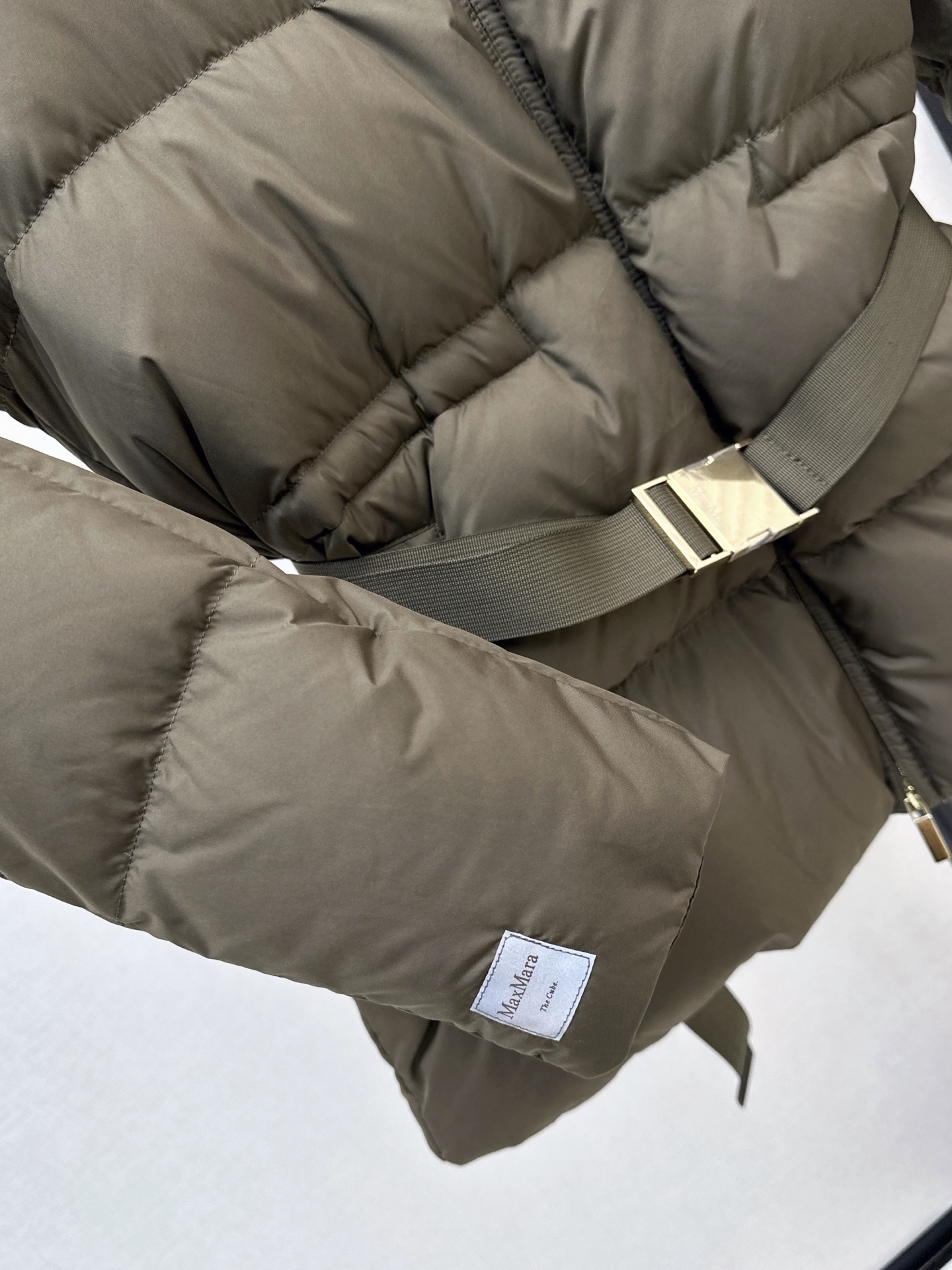 Max 26fw hooded down jacket