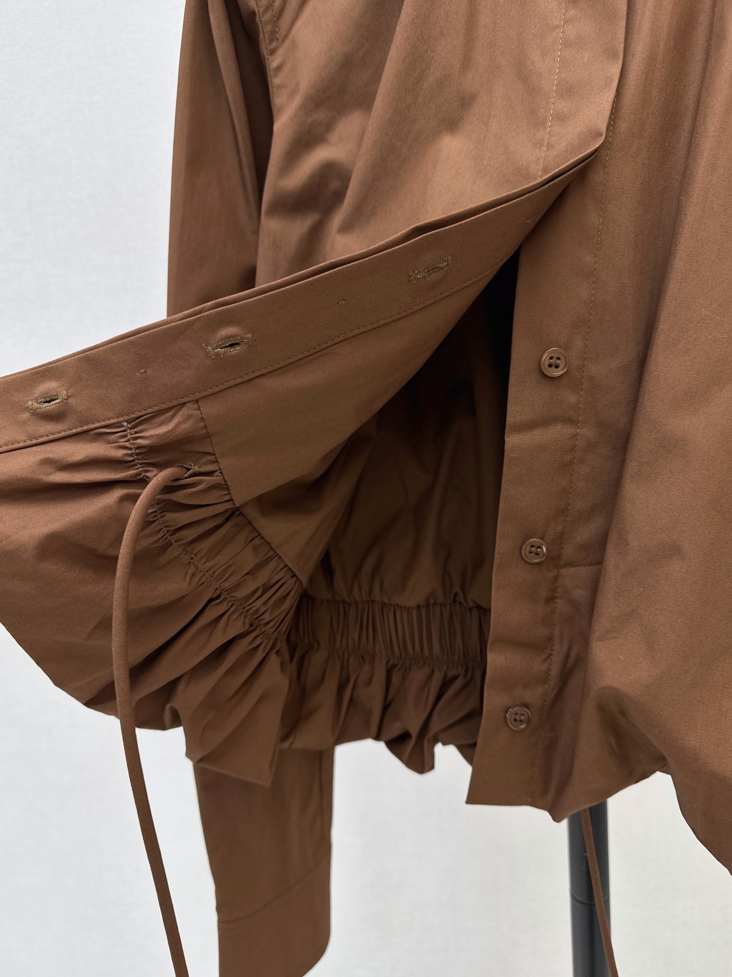 Loe 26fw drawstring shirt