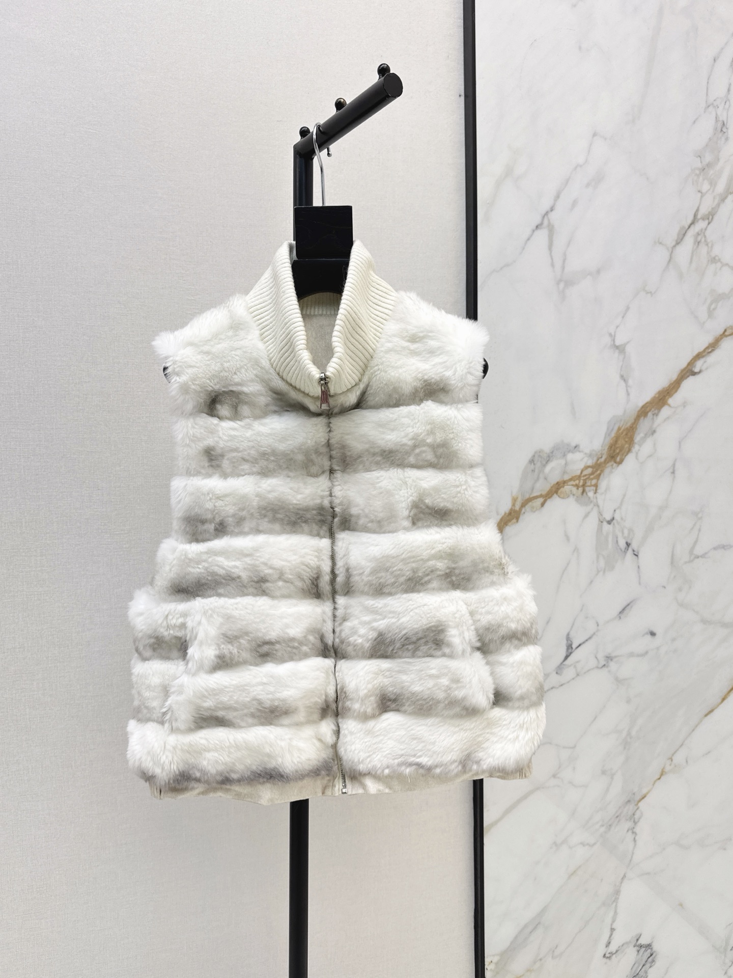 Sain 26fw reversible fur vest jacket