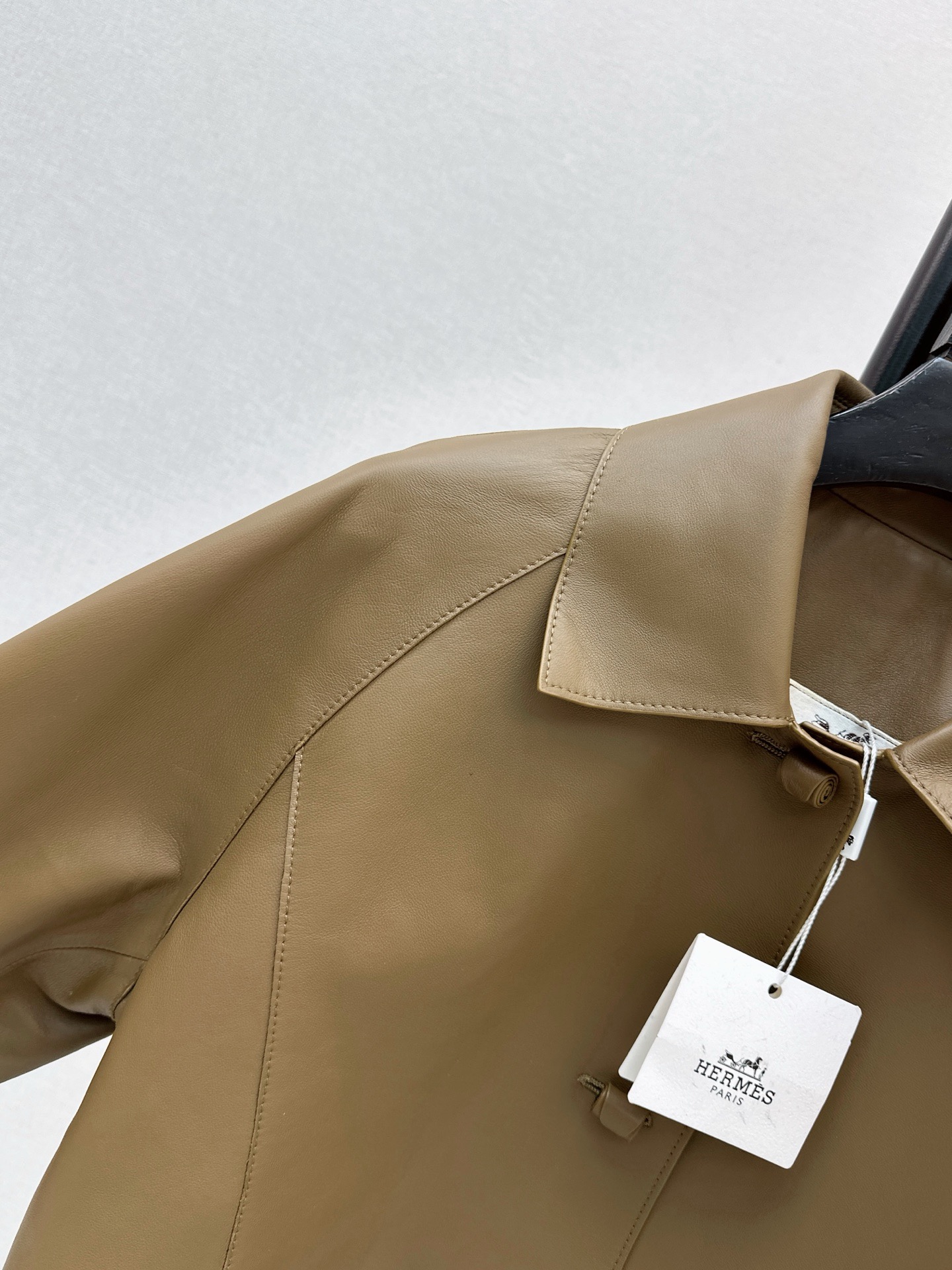 Her 26ss cropped leather jacket