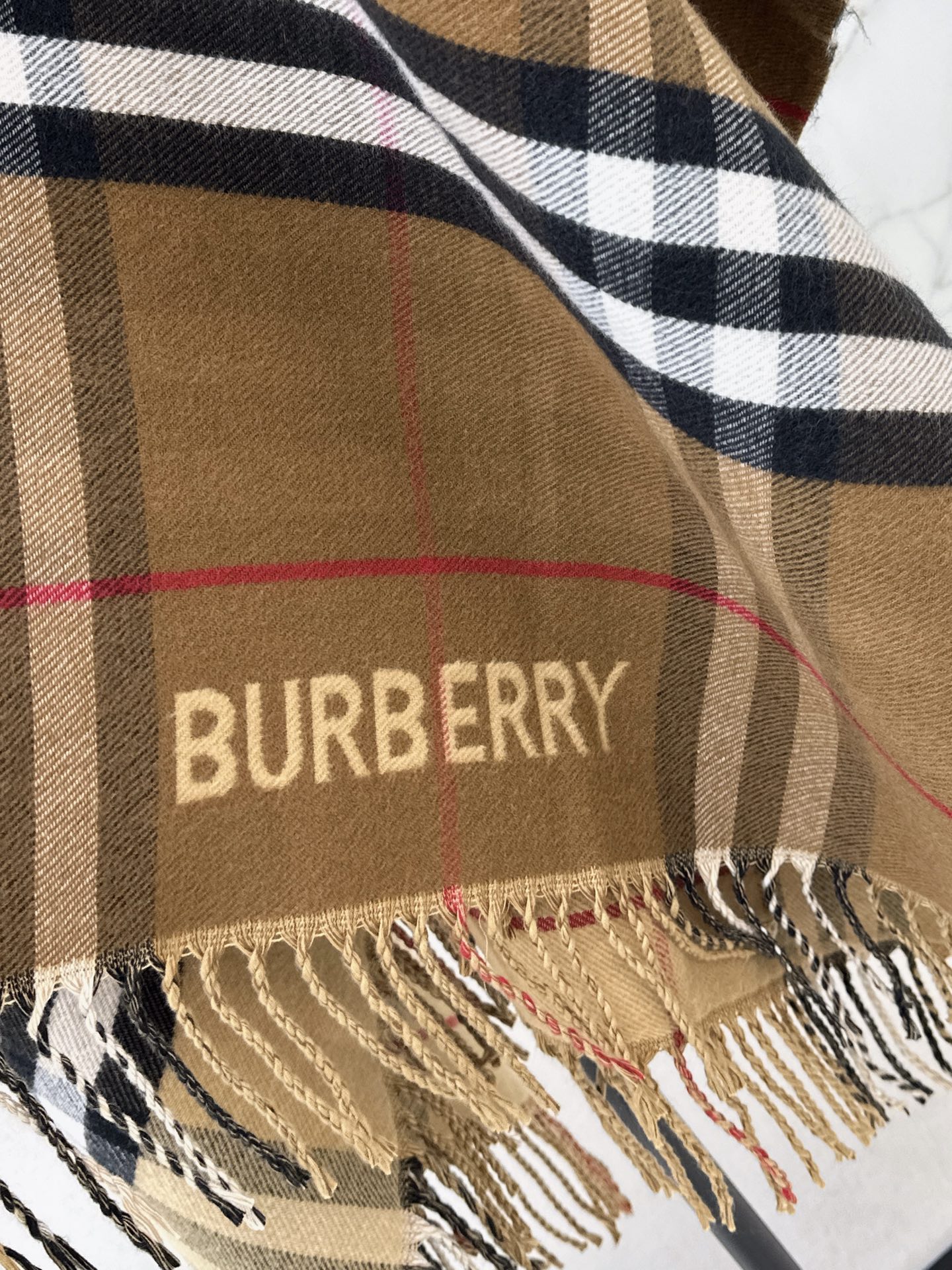 Bur 26fw shawls cape