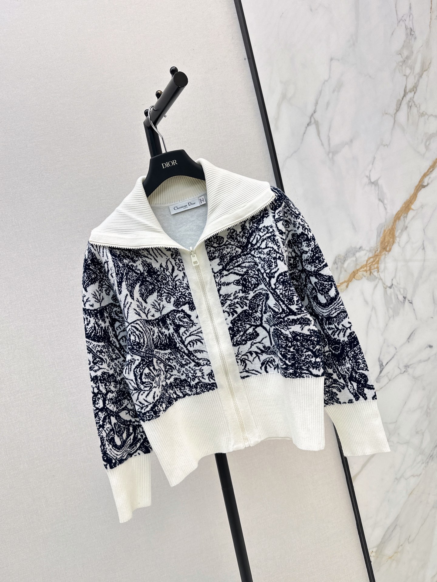 CD 26fw cashmere cardigan