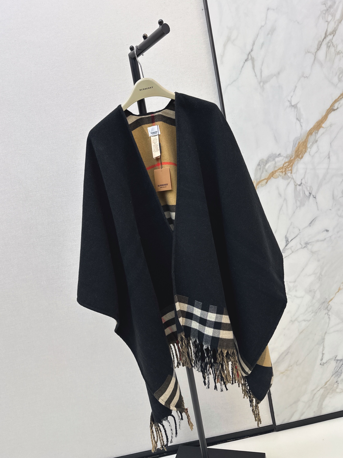 Bur 26fw shawls cape