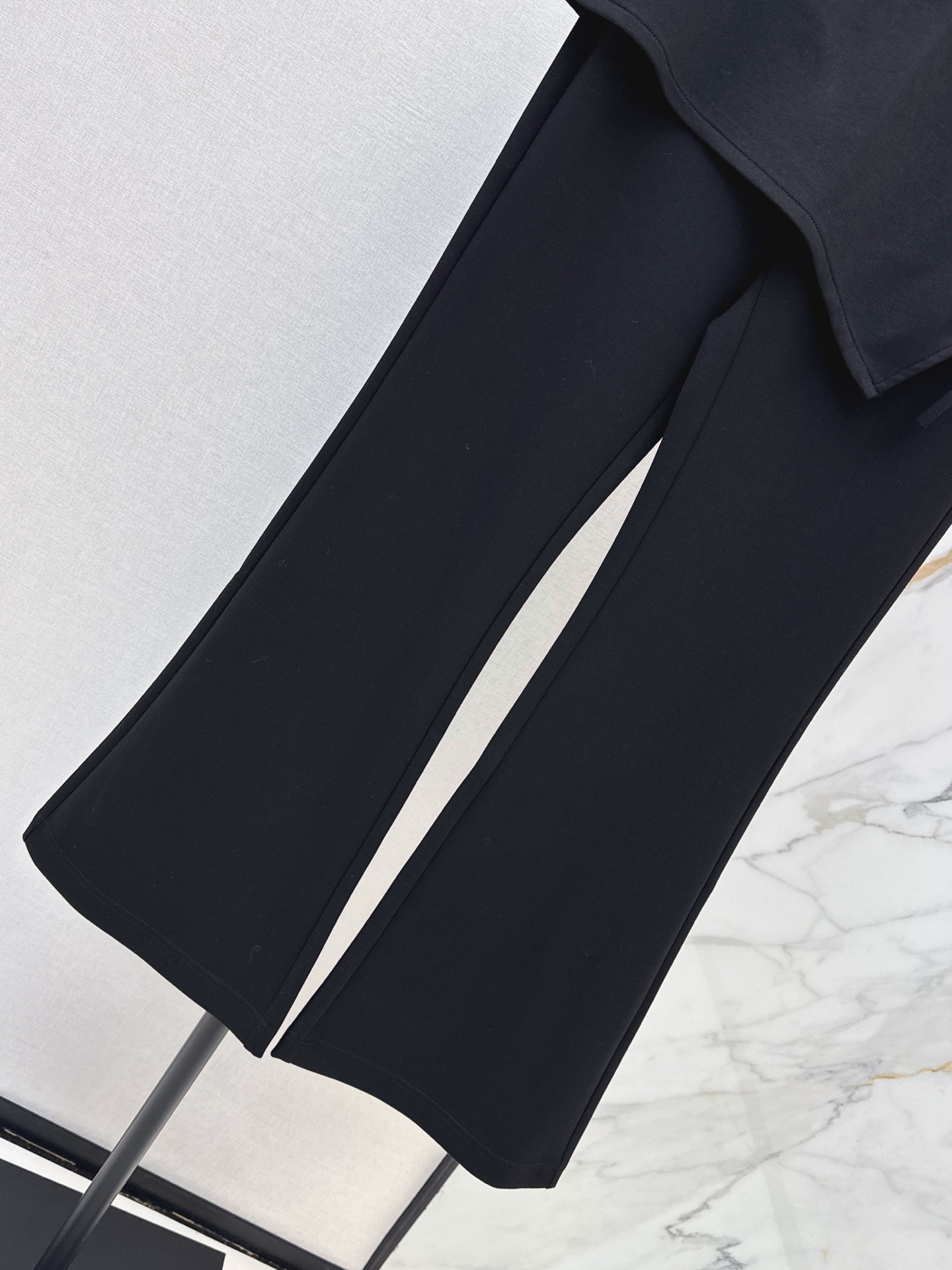 Sain 26fw asymmetric skirt-overlay flared pants