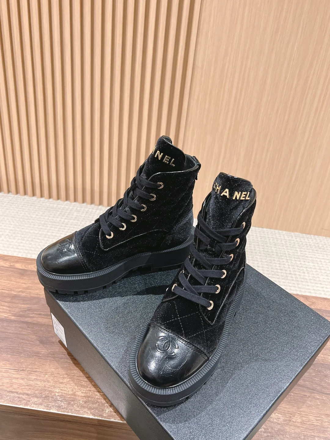 Chan 25fw ankle boots