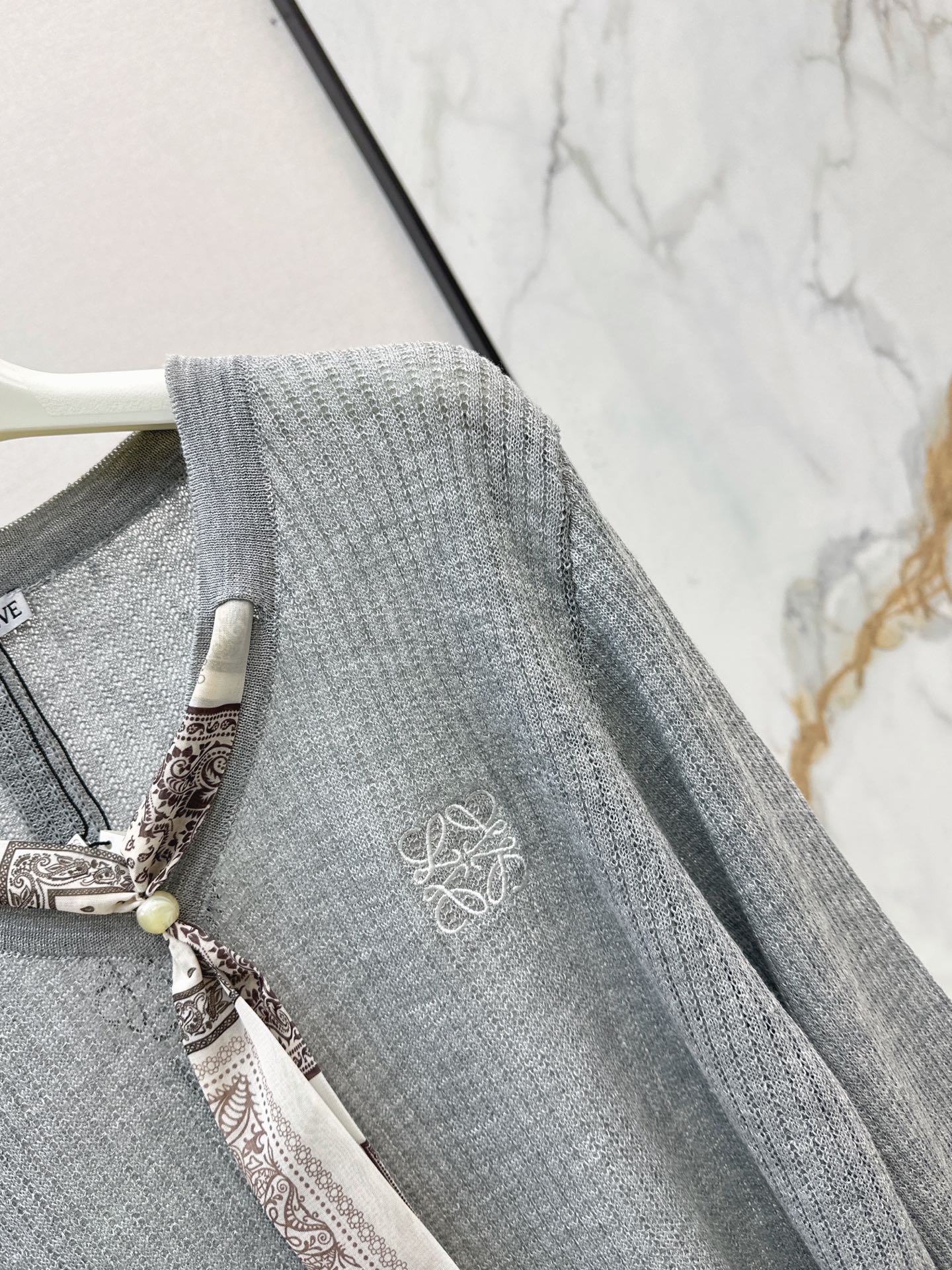 Loe 26fw scraf knit sweater