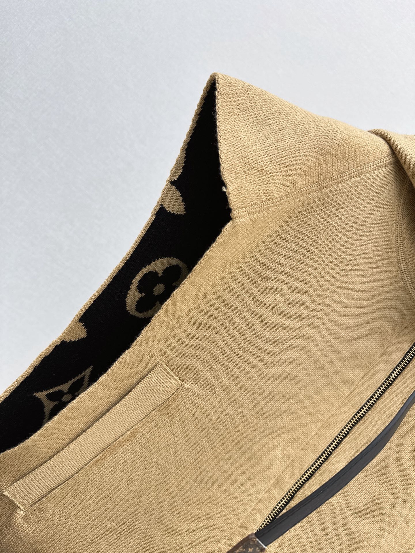 Loui 26ss hooded cape vest jacket