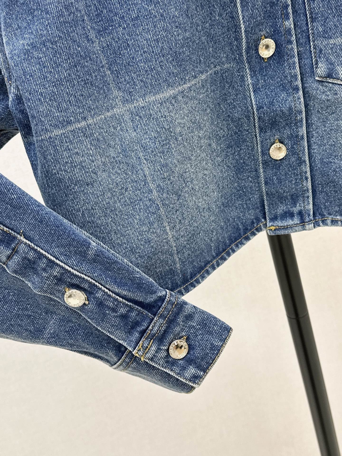 Alex 26fw cropped denim shirt
