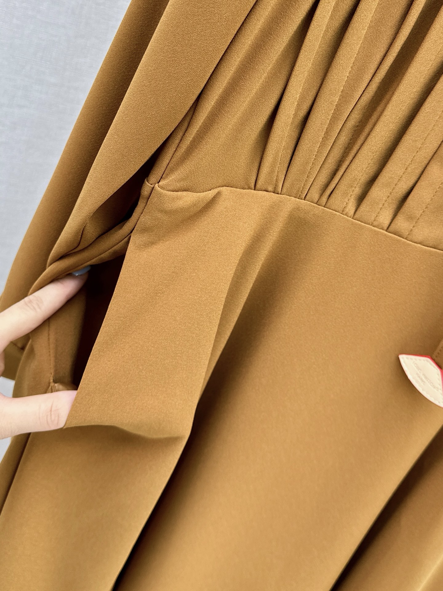 Loui 26fw ruffle dress