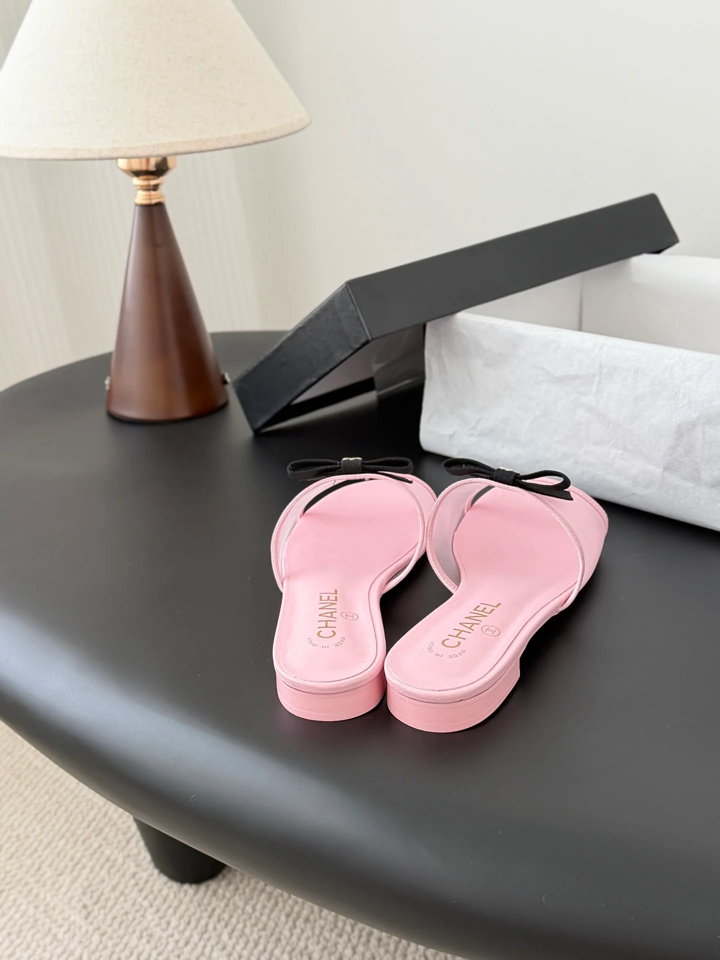 Chan 26ss bow mesh slides