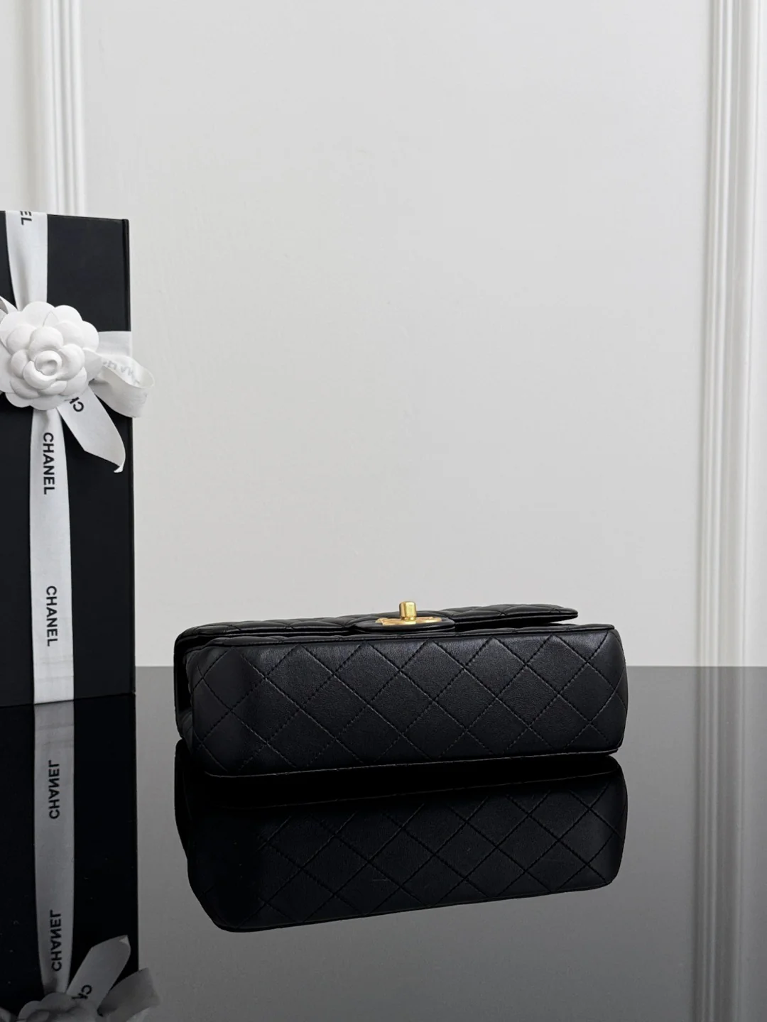 Chan 25B flap bag