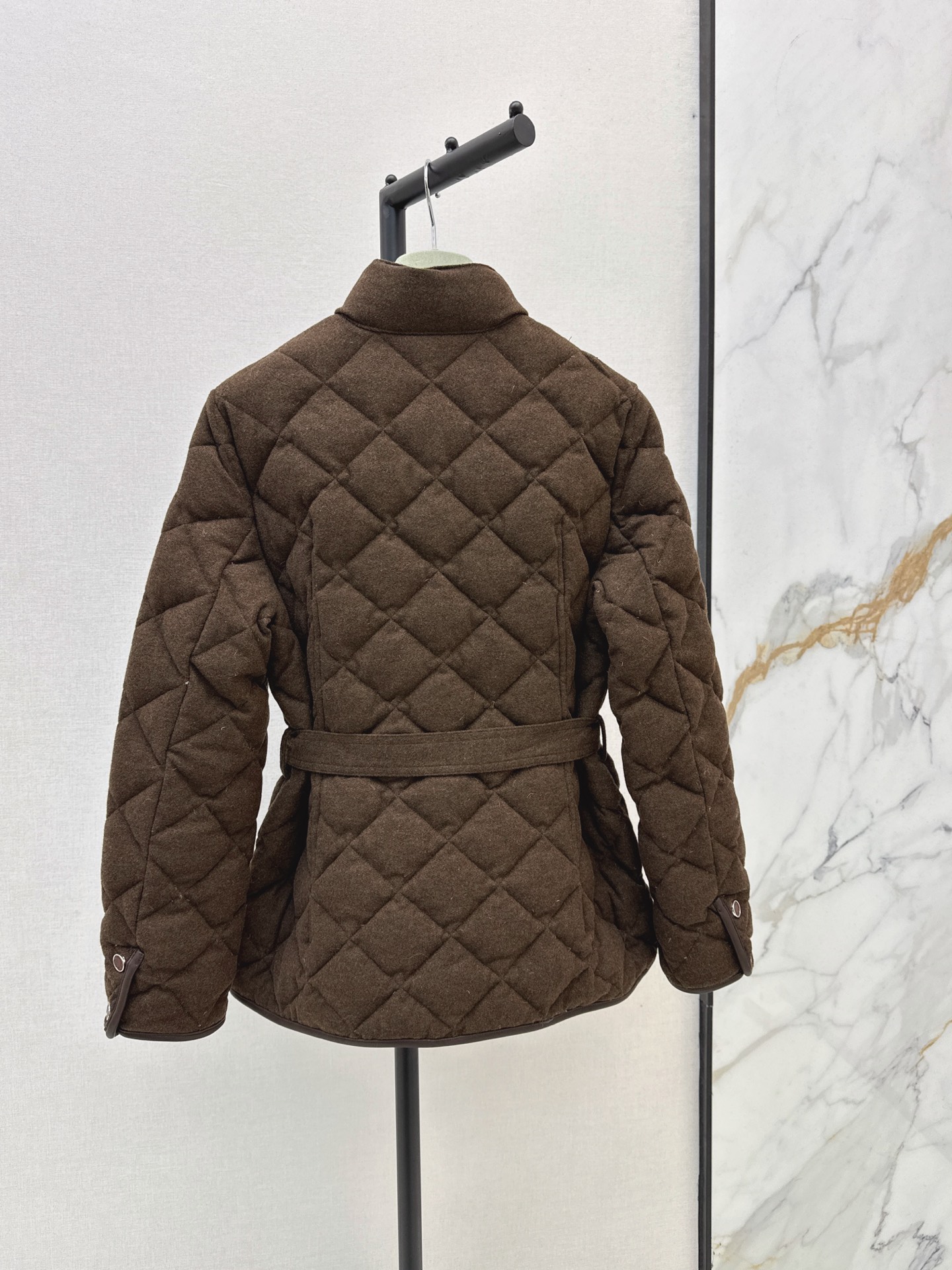 Her 26fw belted down  jacket