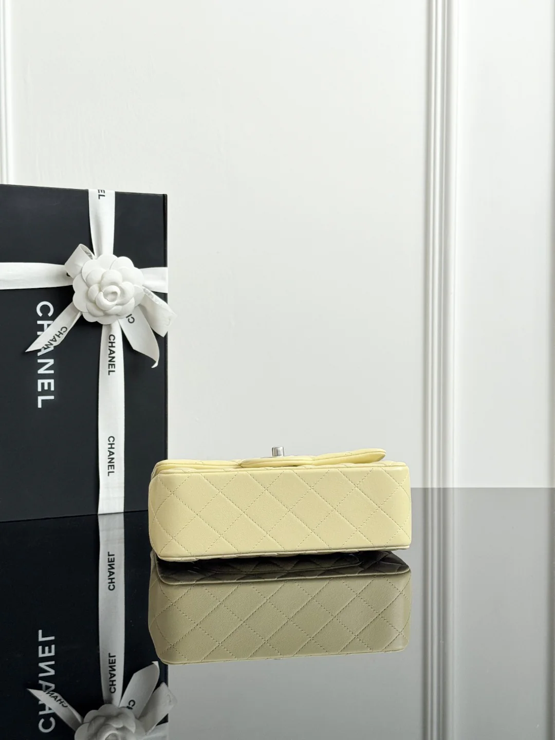 Chan cf20 chain shoulder bag