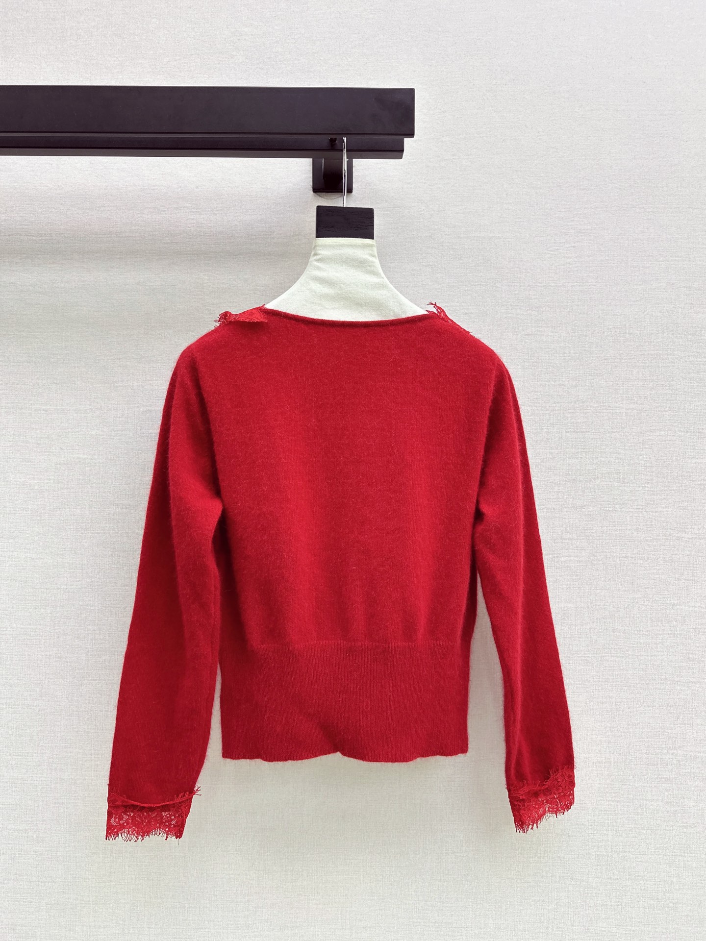 ES 26fw lace contract knit sweater