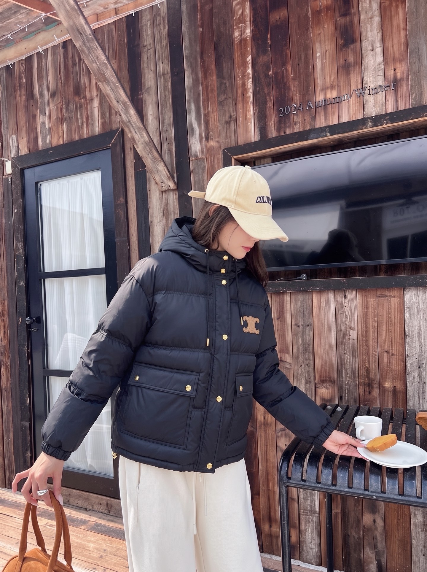 Celi 26fw hooded down jacket