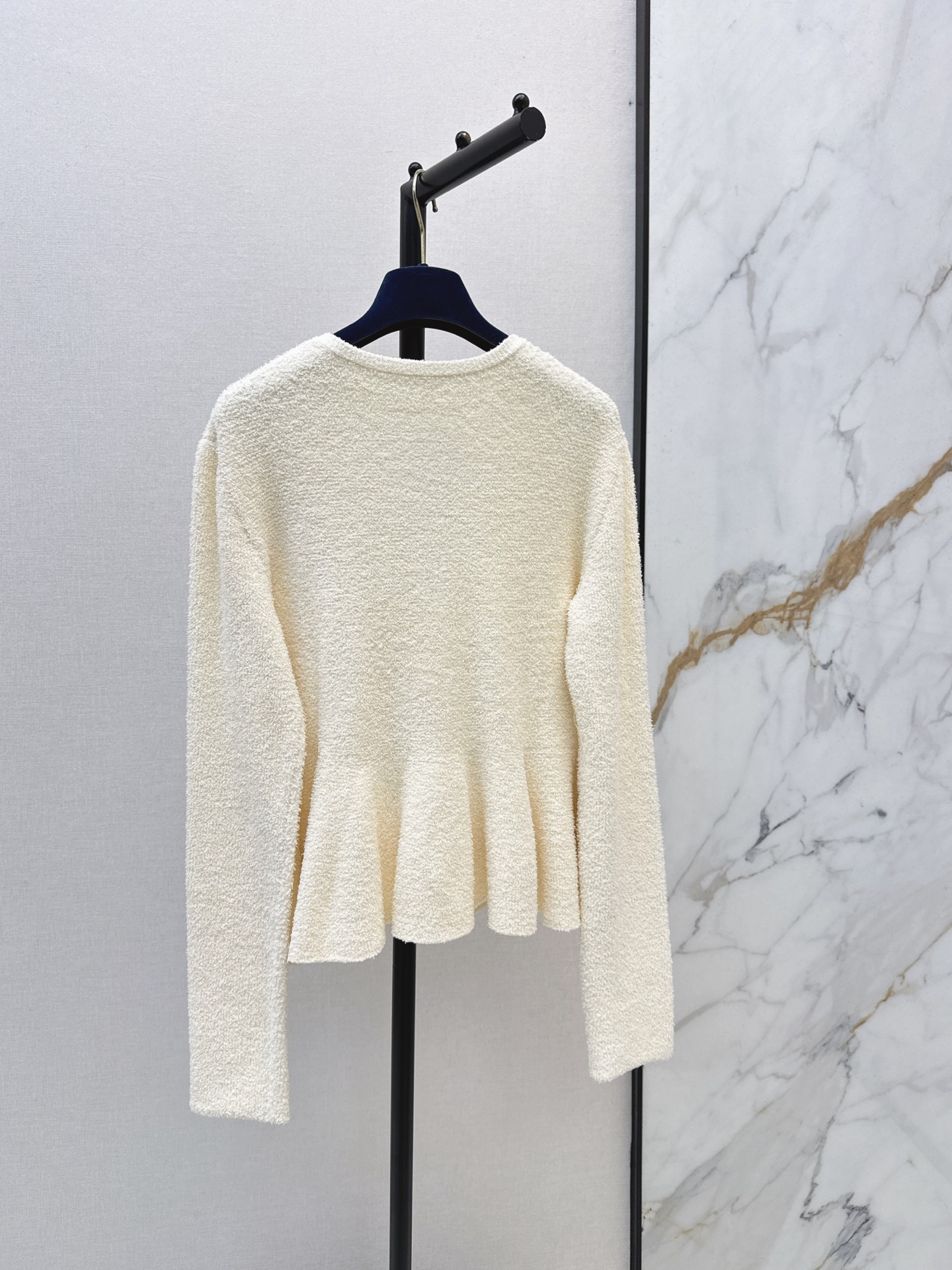 Loui 26fw ruffle knit cardigan