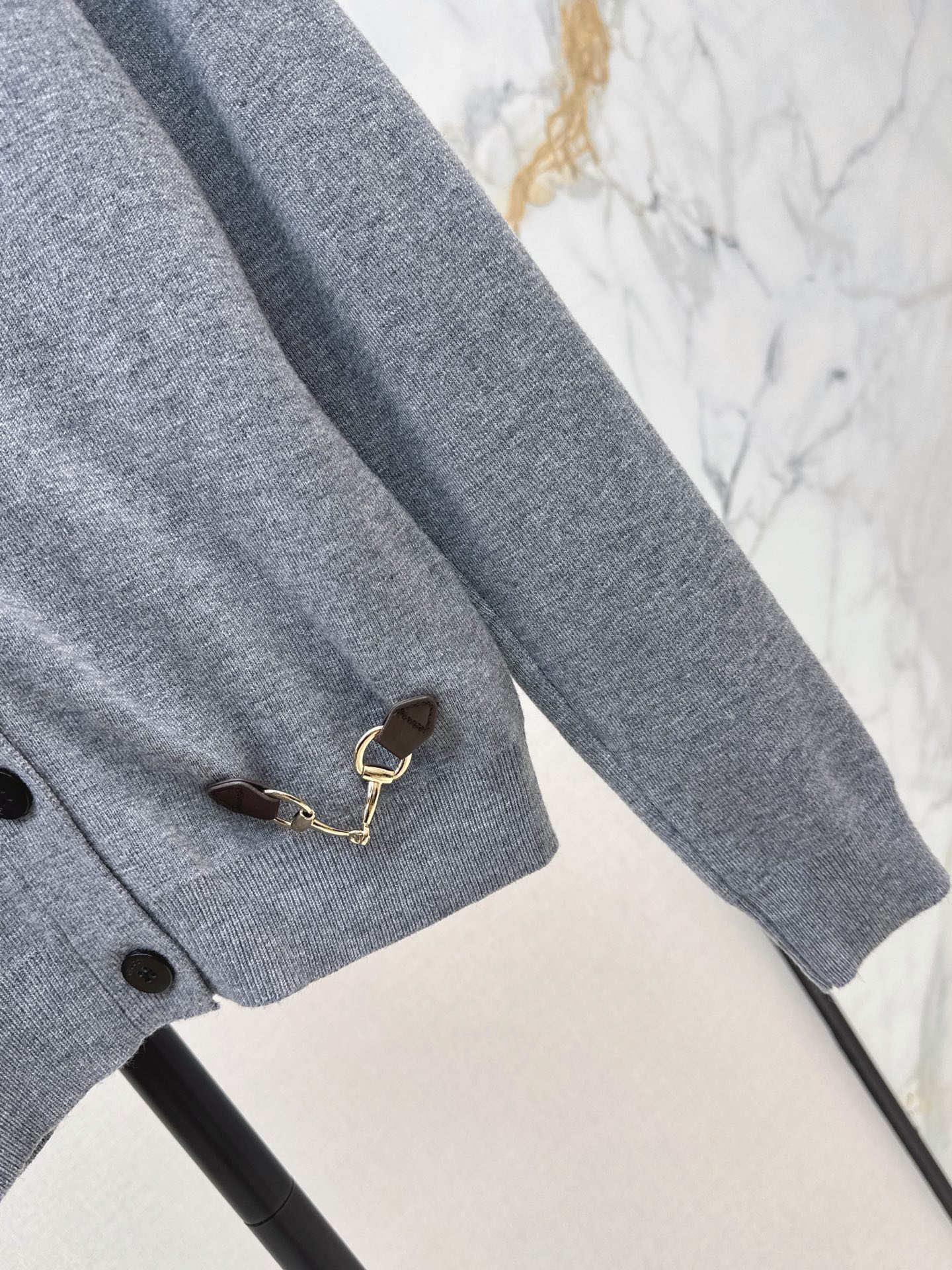 Guc 26fw knit cardigan