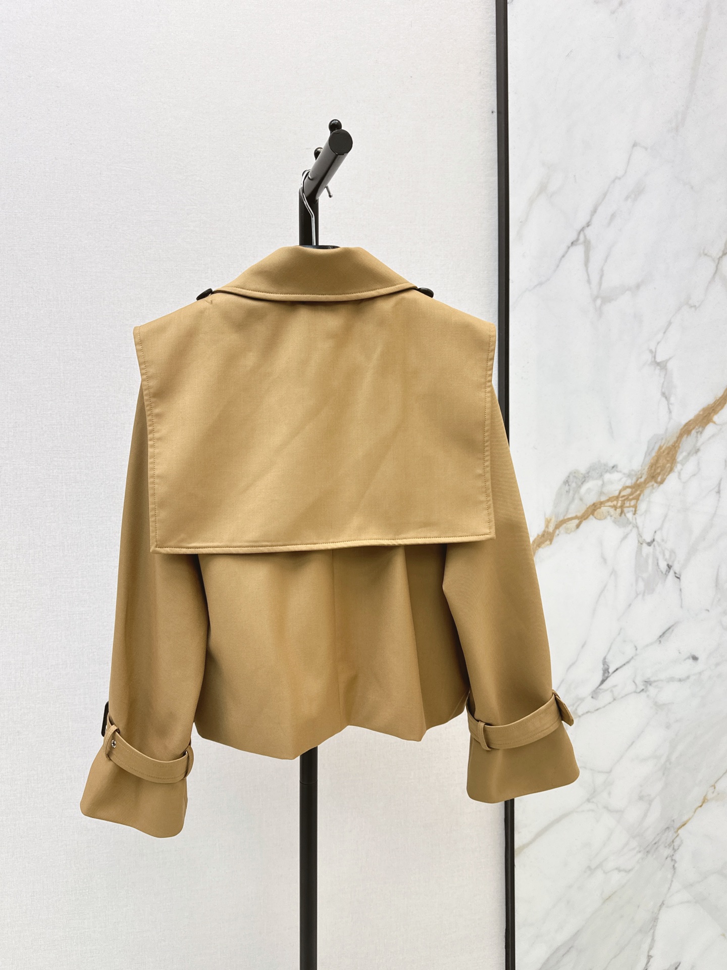 Celi 26fw cropped trench coast