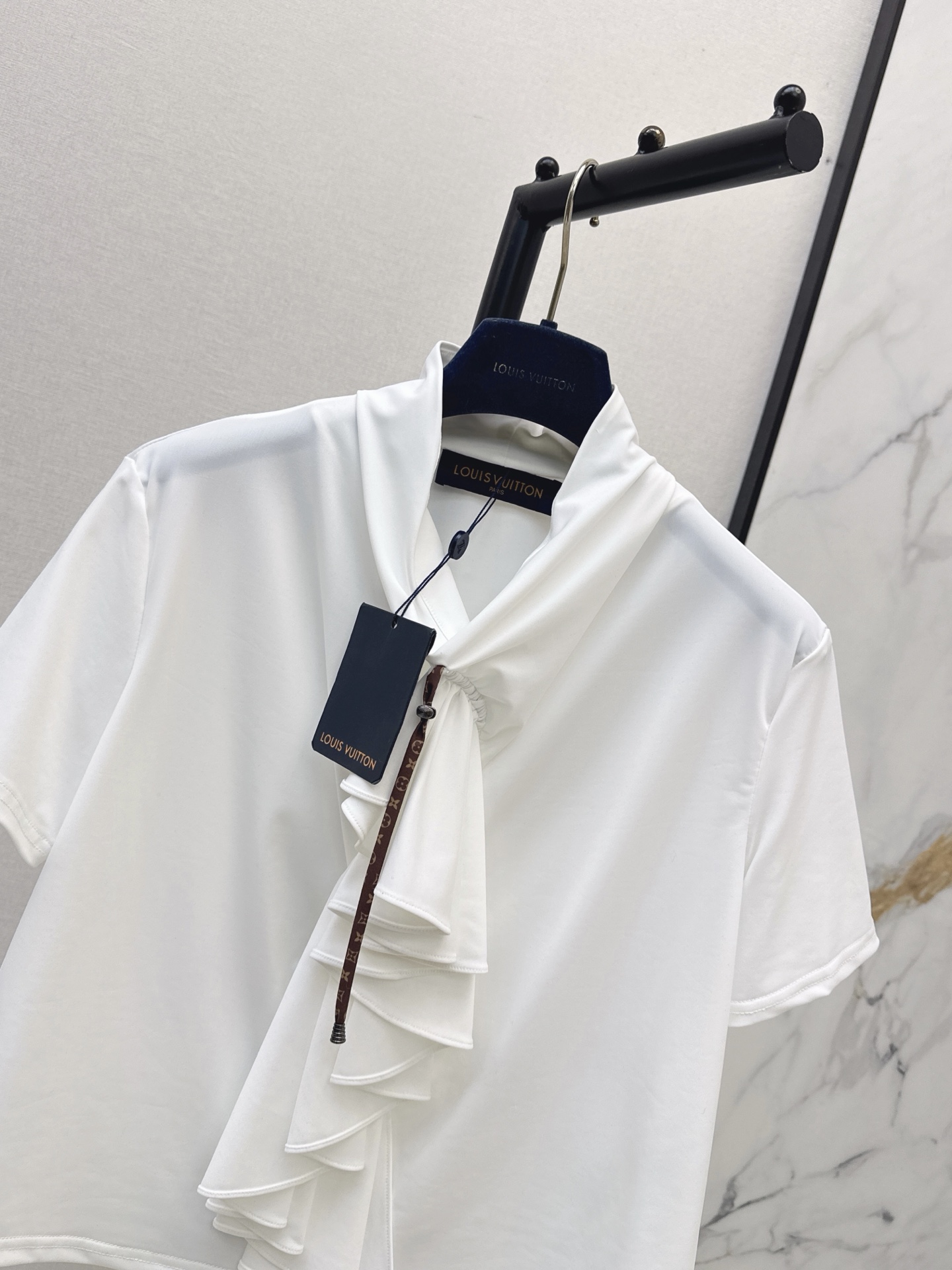Loui 26fw ribbon shirt