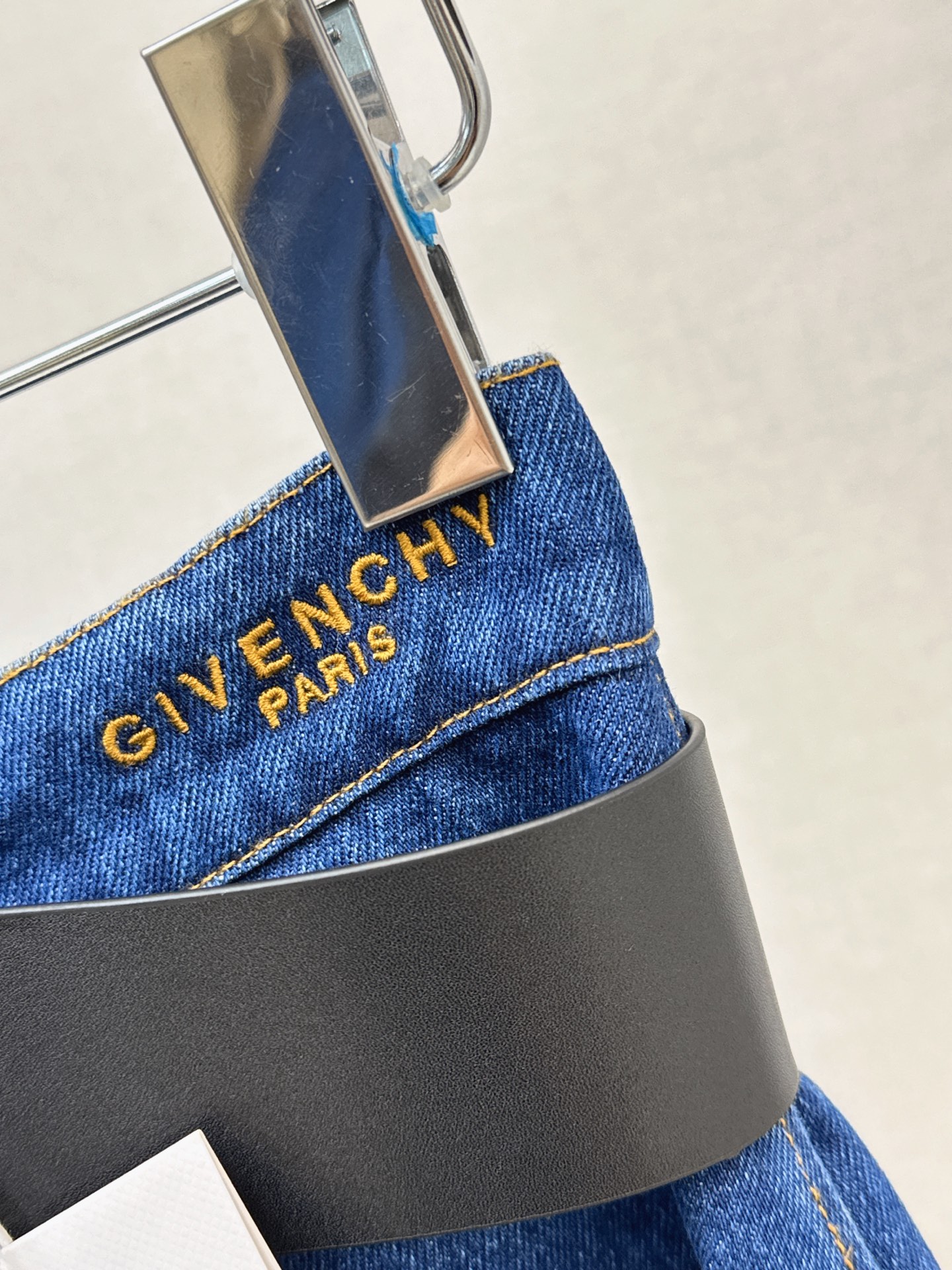 Giv 26fw asymmetric denim skirt
