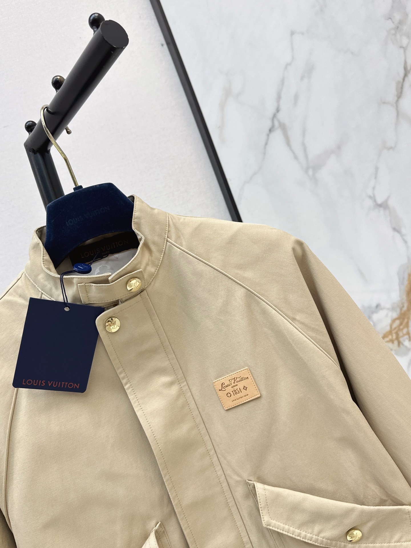 Loui 26fw stand collar jacket