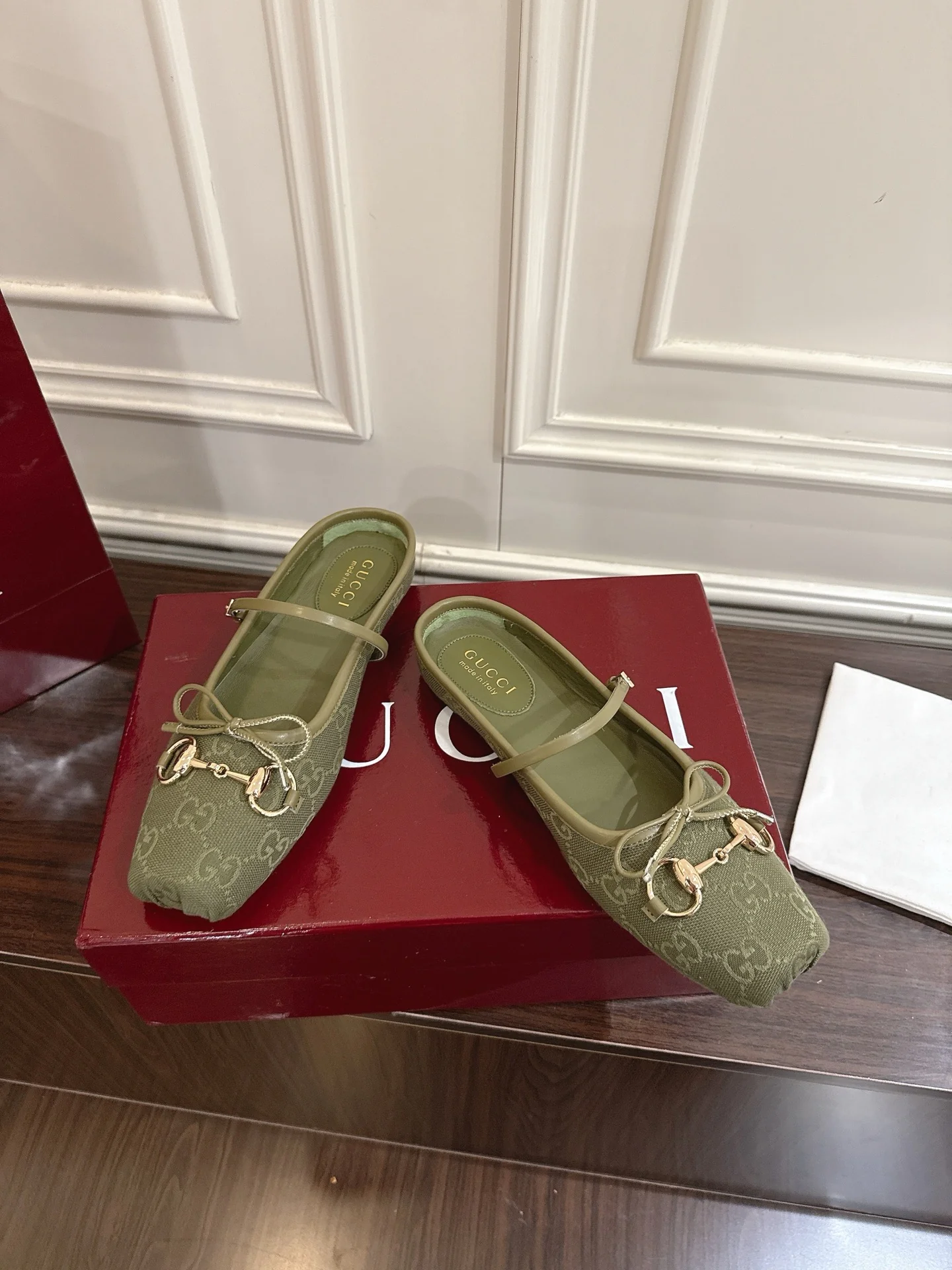 Guc 25fw mules