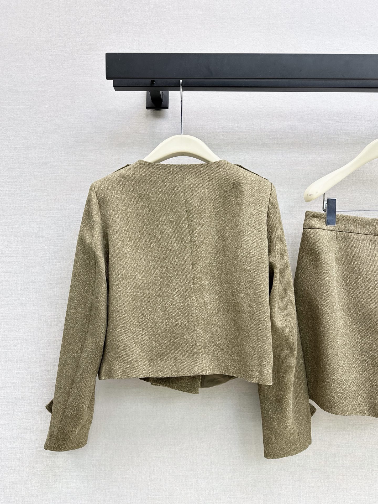 Chan 26fw cropped jacket jacket A-line skirt sets
