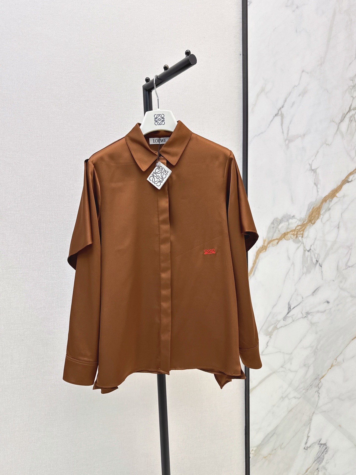 Loe 26fw asymmertic shirt