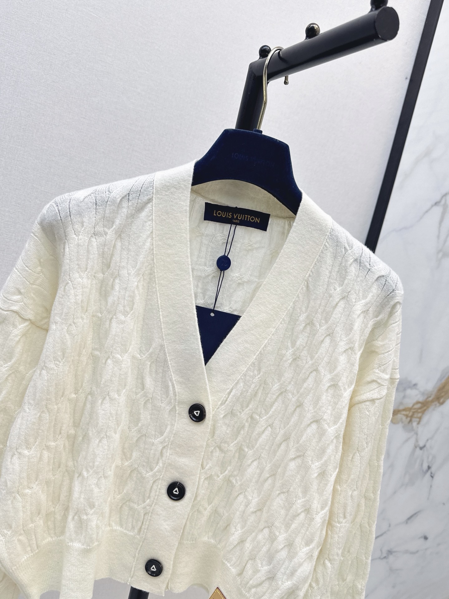 Loui 26fwcropped cashmere cardigan