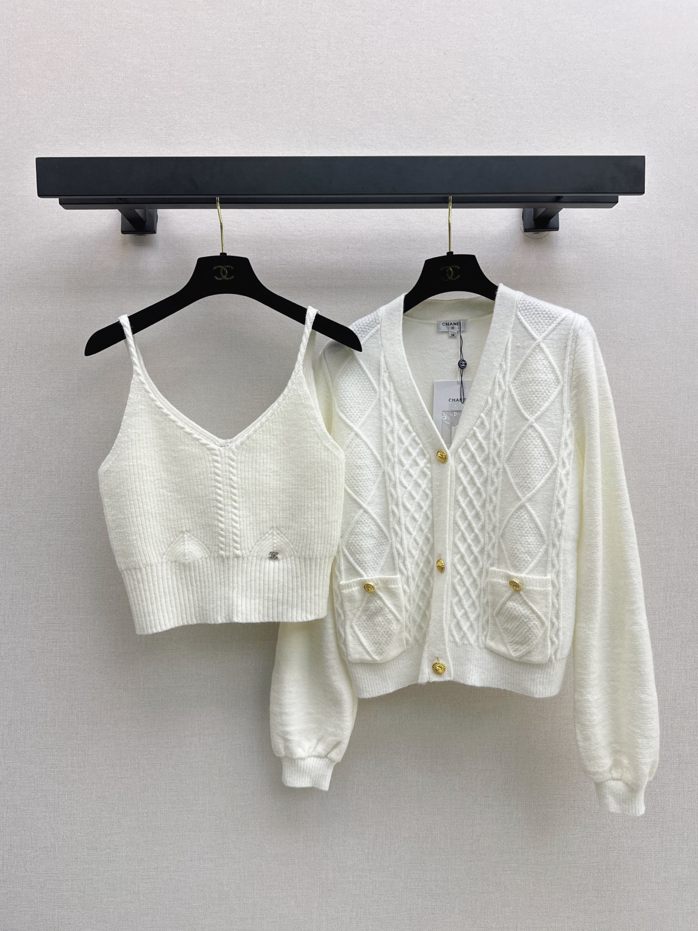 Chan 26fw cable knit camisole cardigan sets