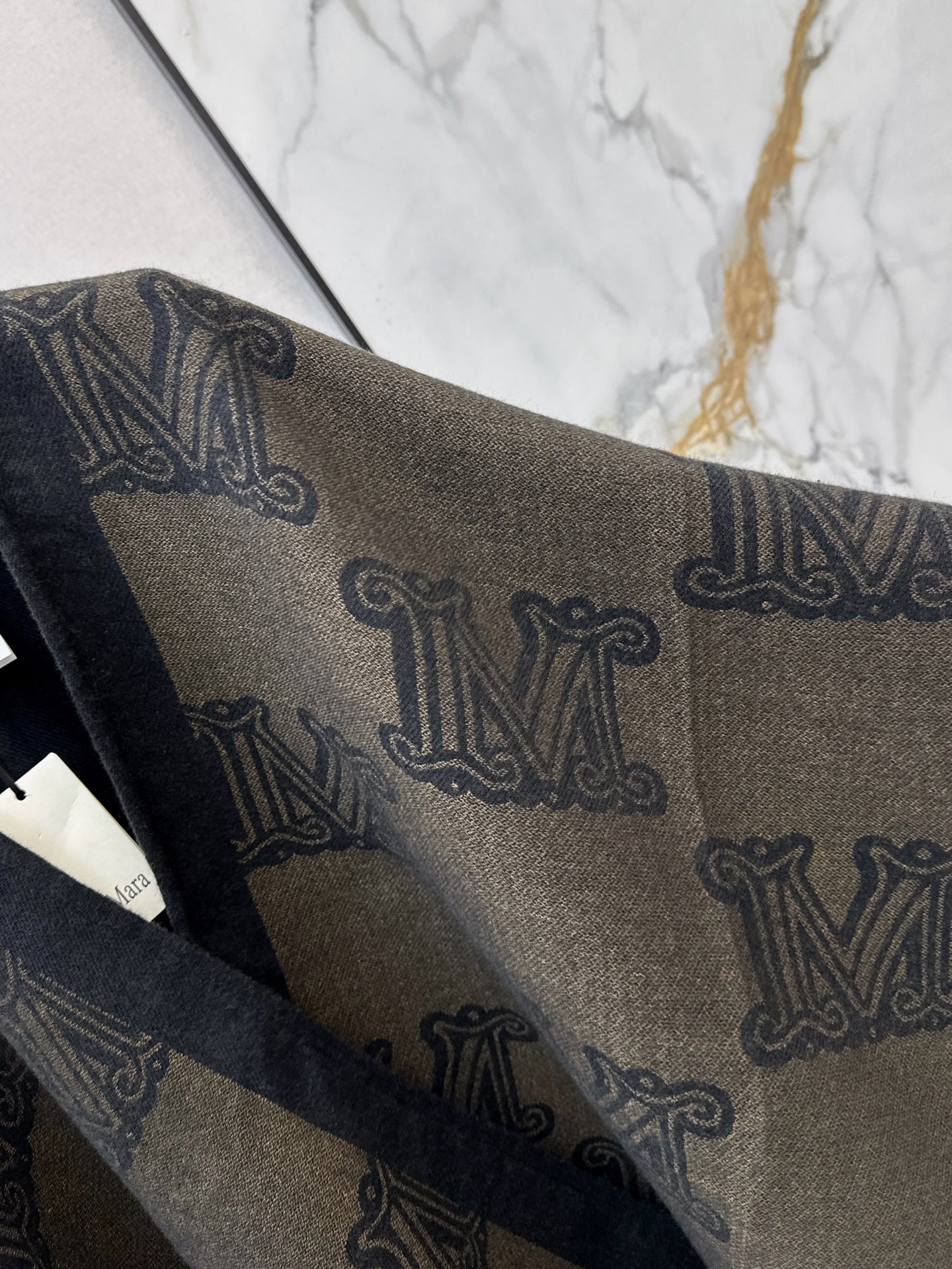 Max 26fw wool shawls