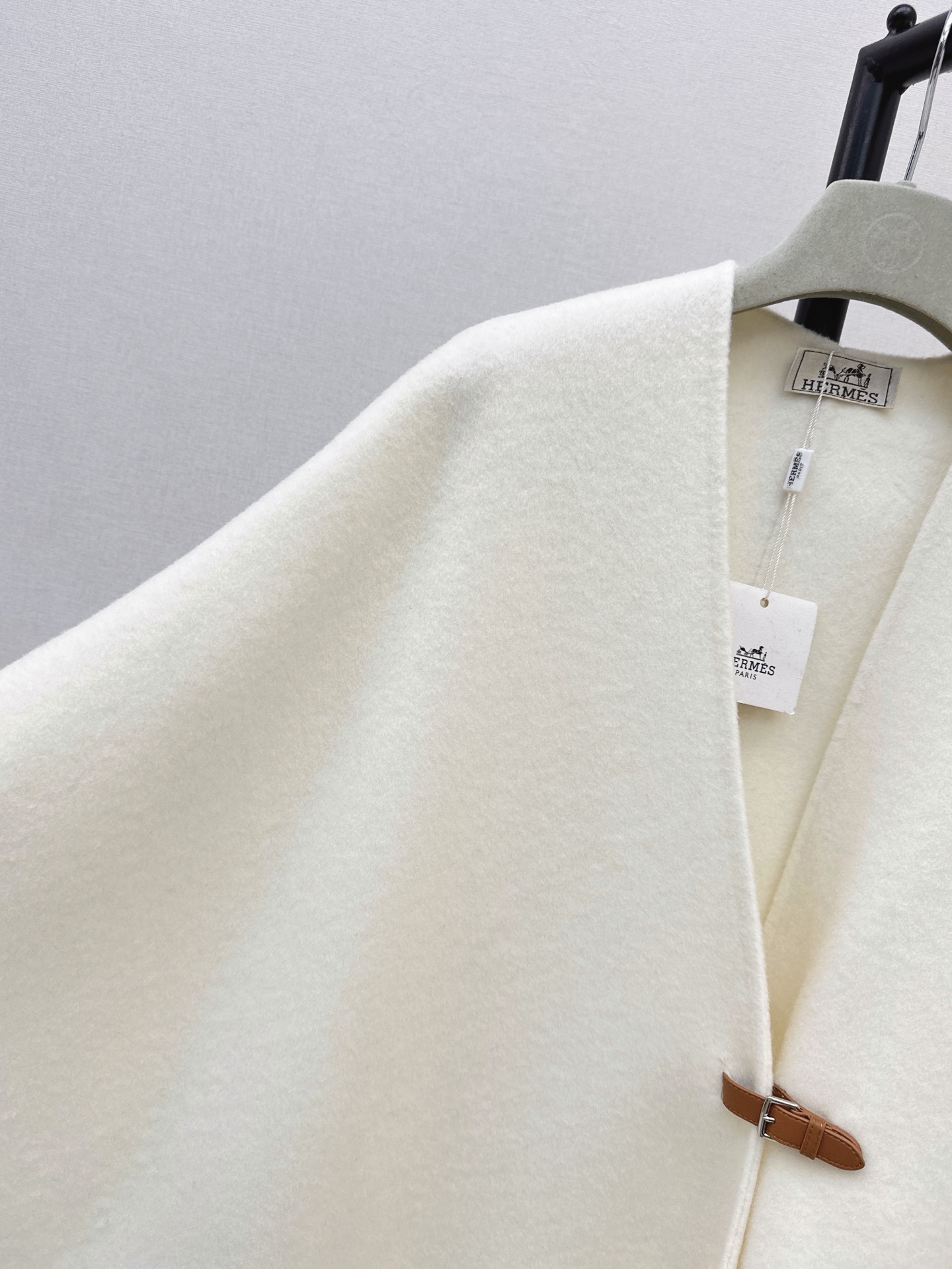 Her 26fw woolen cape jacket
