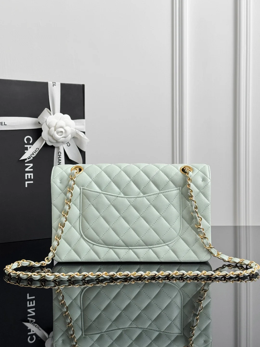Chan cf25 chain shoulder bag
