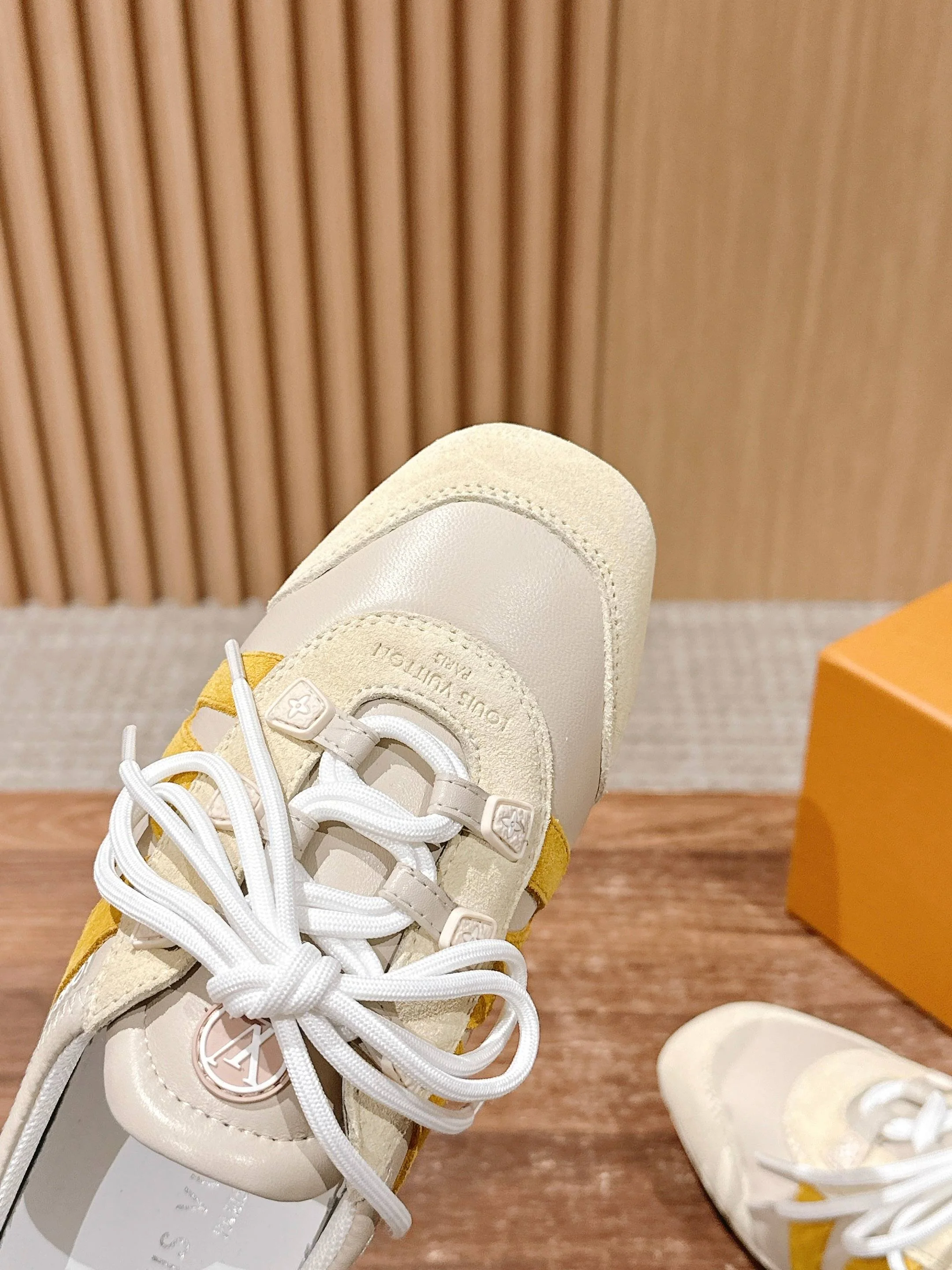 Loui 25fw sneaker