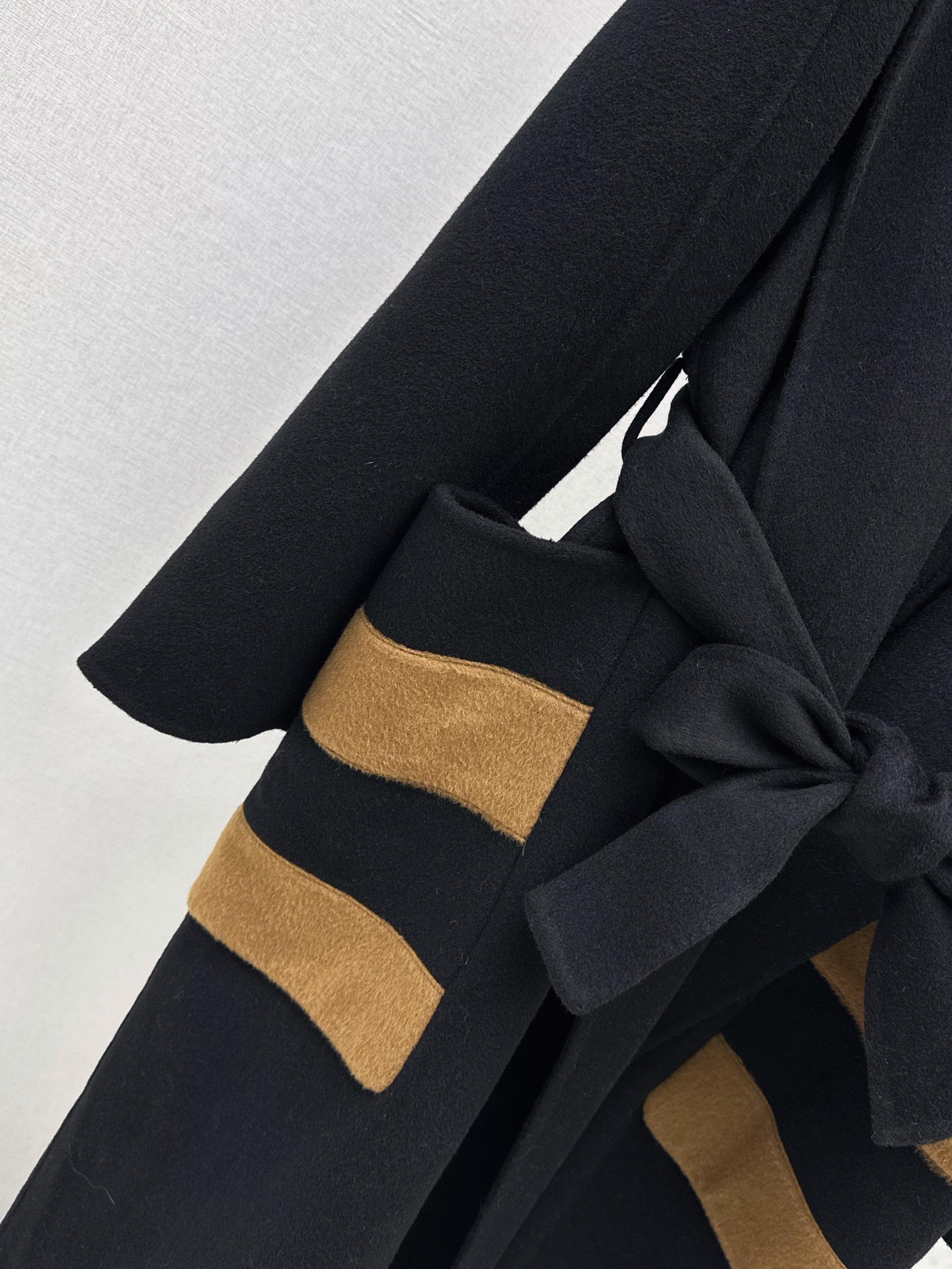 Max 26fw woolen hooded overcoats