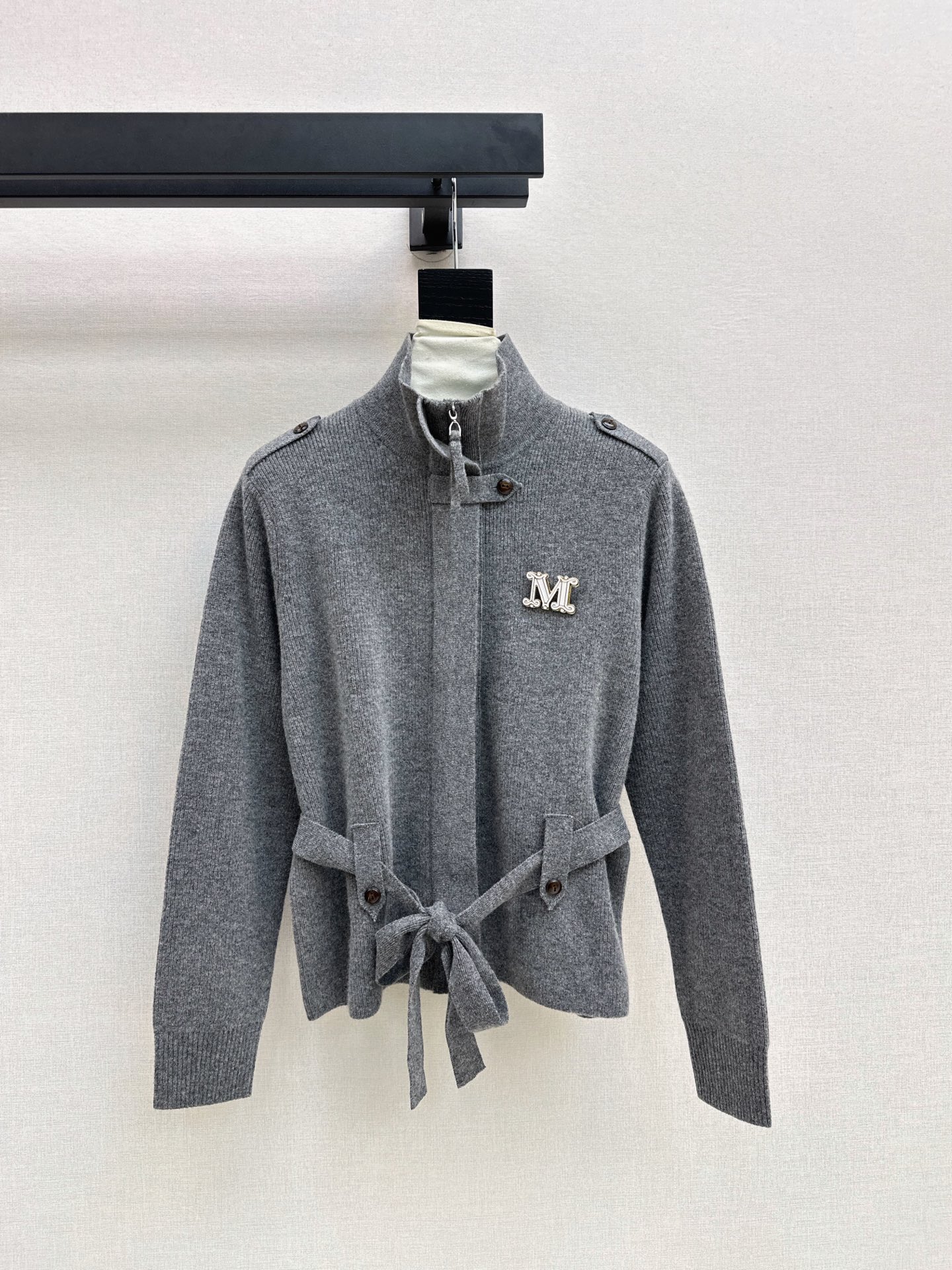 Max 26fw woolbelted cardigan