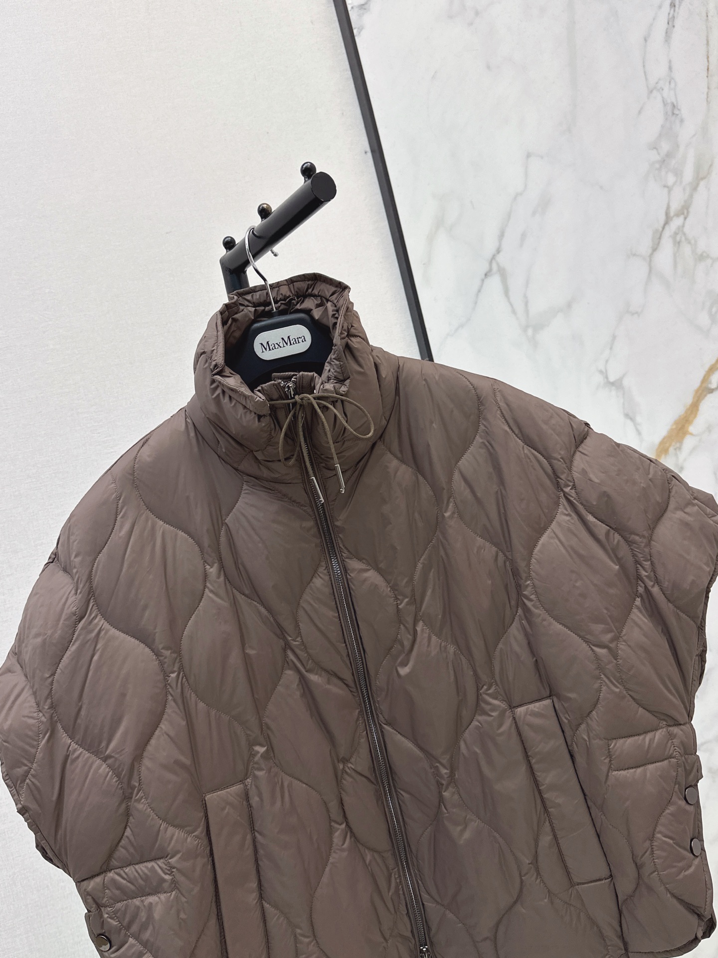 Max 26fw down vest jacket