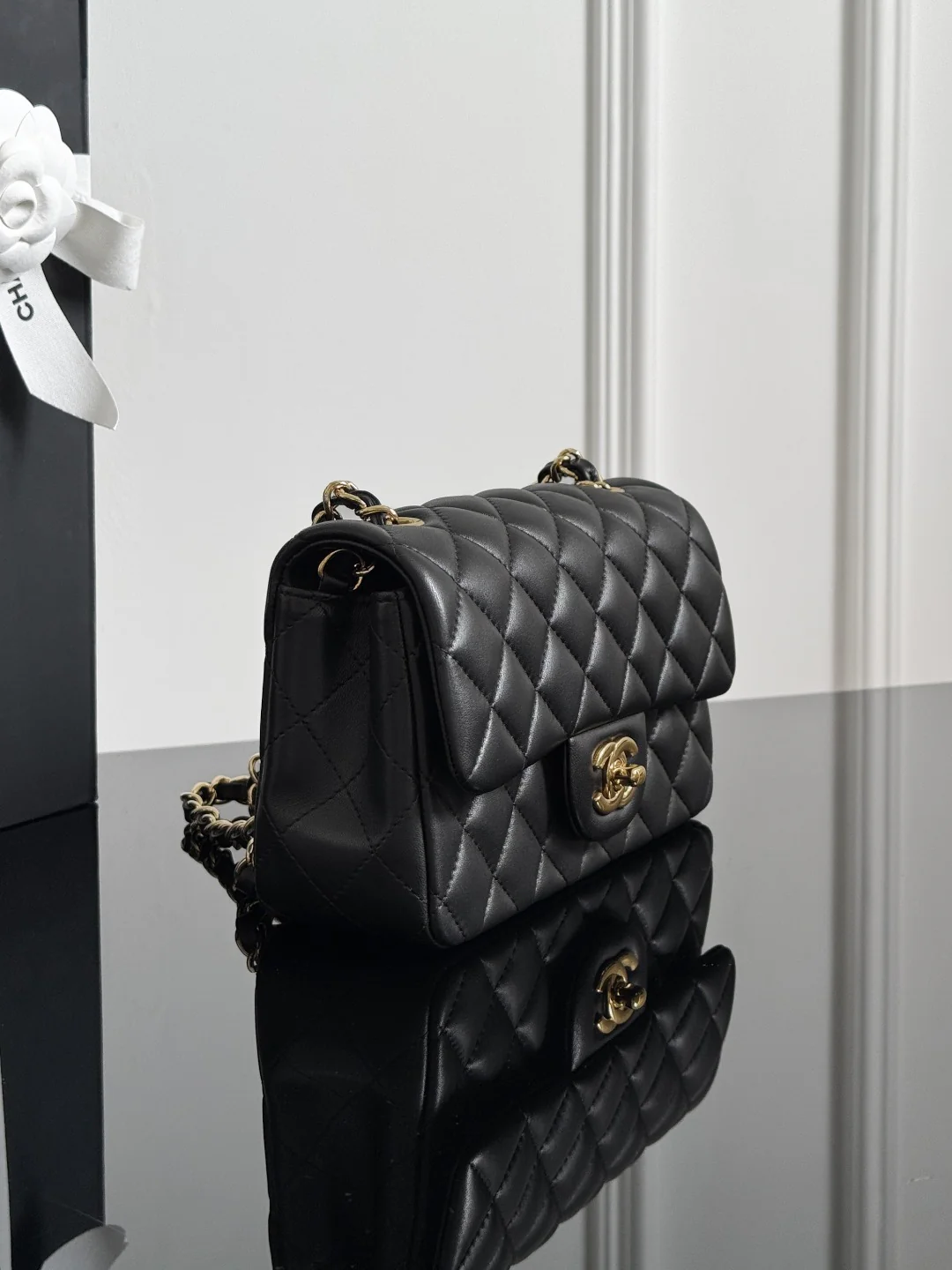 Chan cf20 chain shoulder bag
