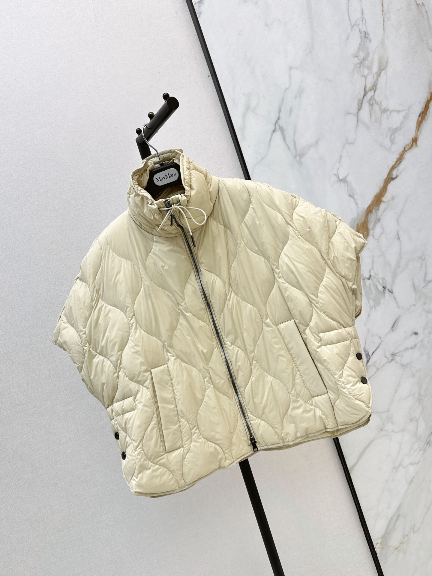 Max 26fw down vest jacket