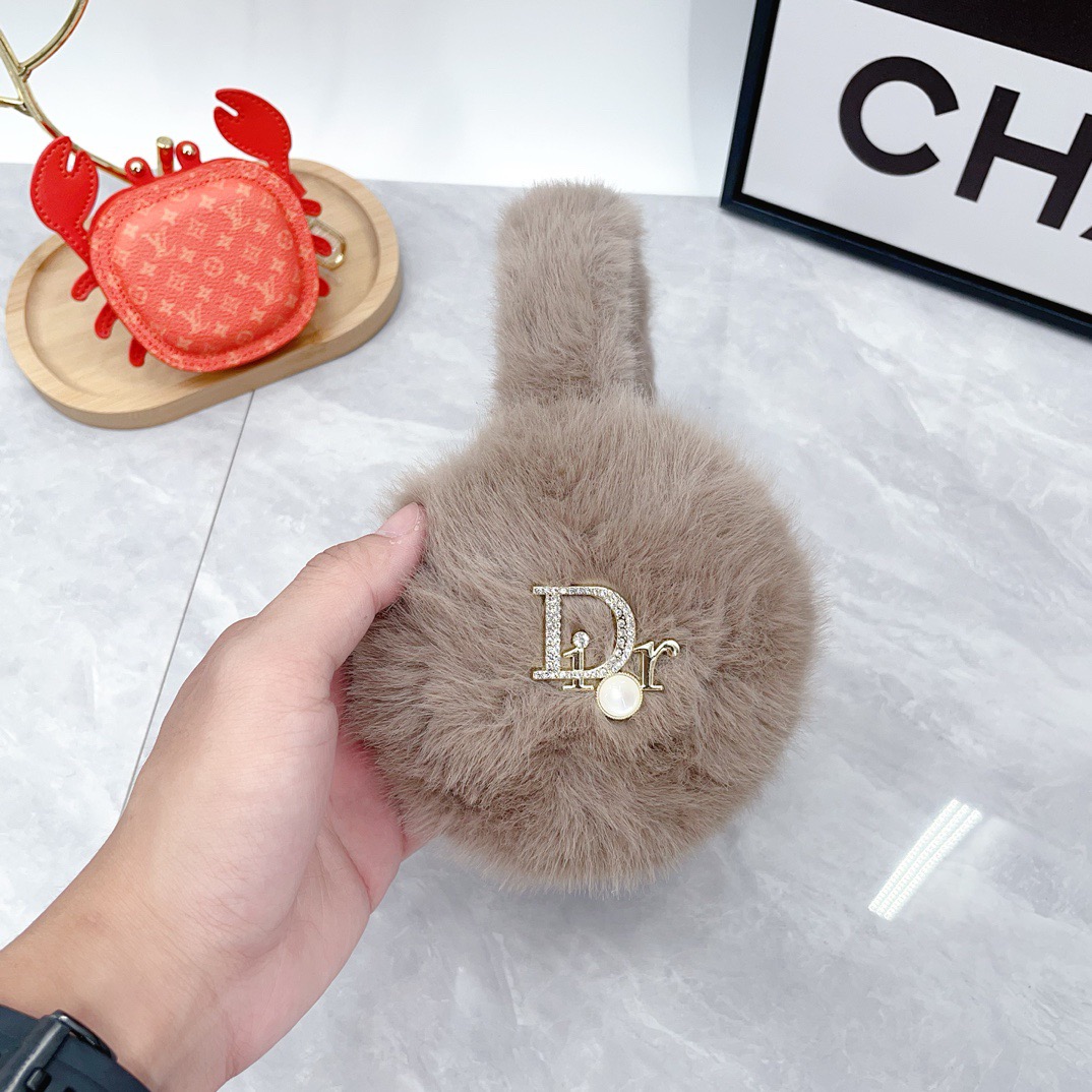 CD 26fw fluffy fur-look earmuffs