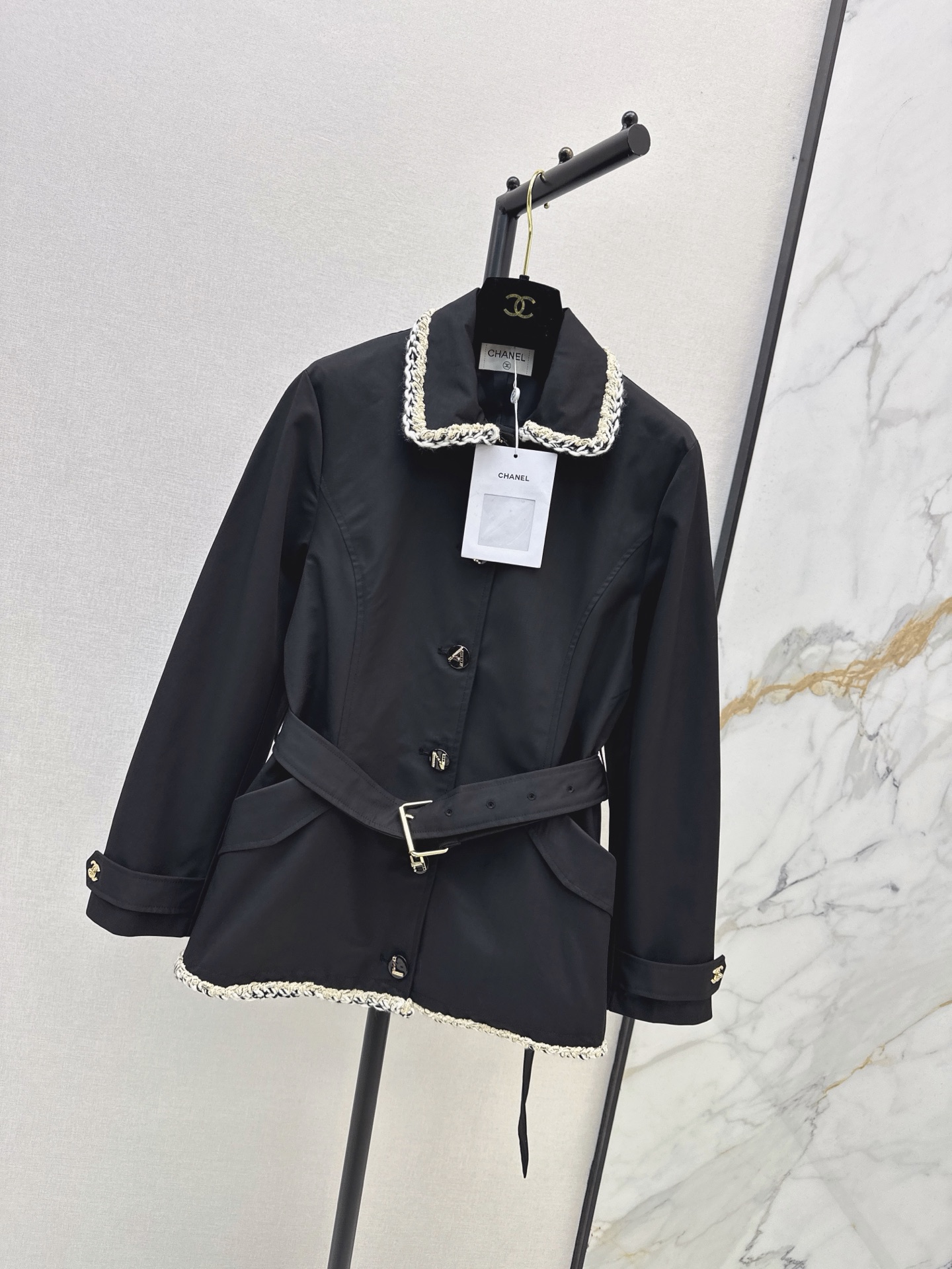 Chan 26fw belted cropped trench coats